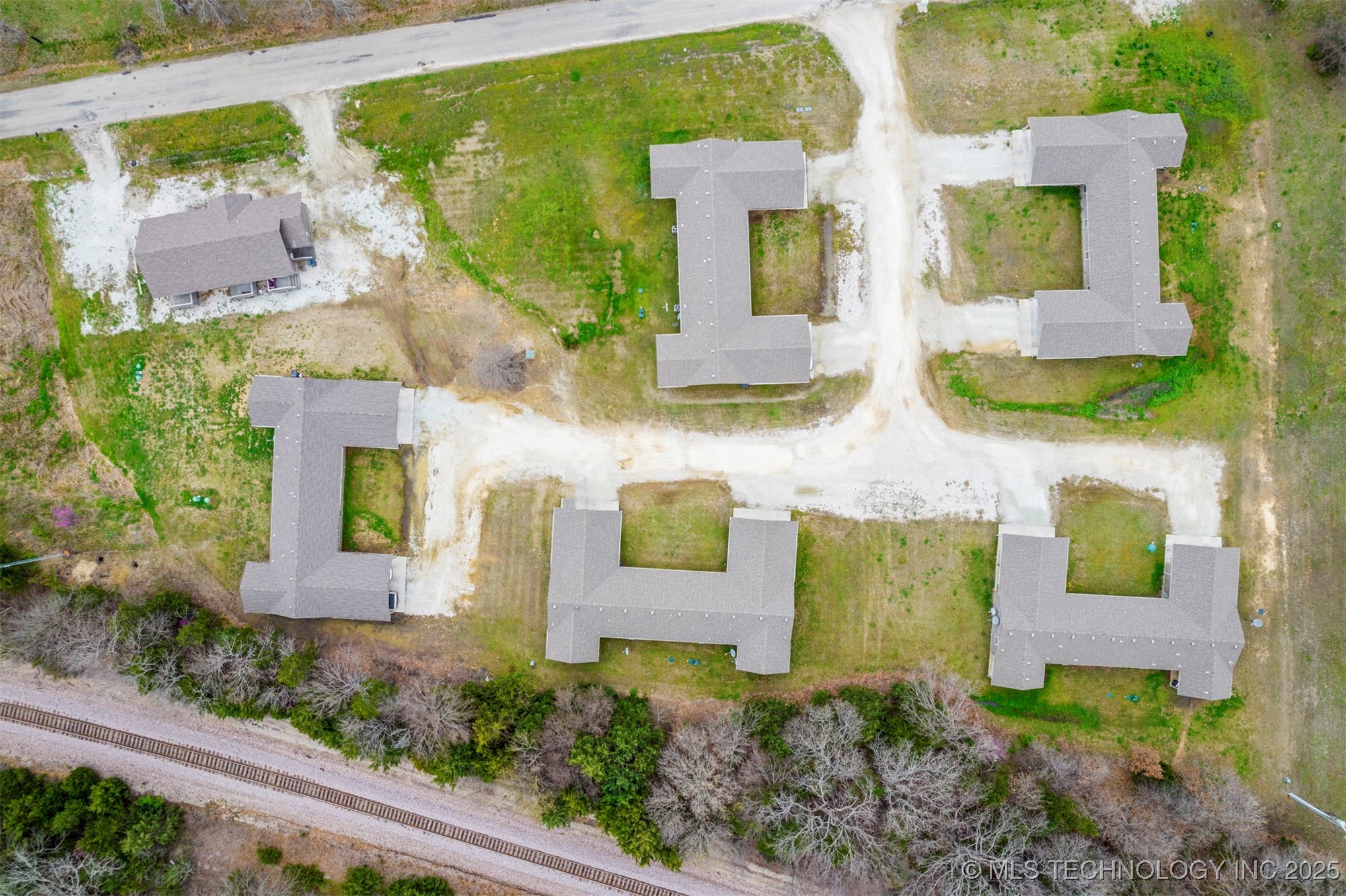 18501 County Road 1516 Property Photo 3