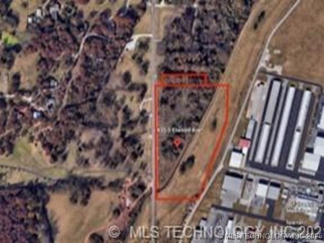 8415 S Elwood Avenue Property Photo 2