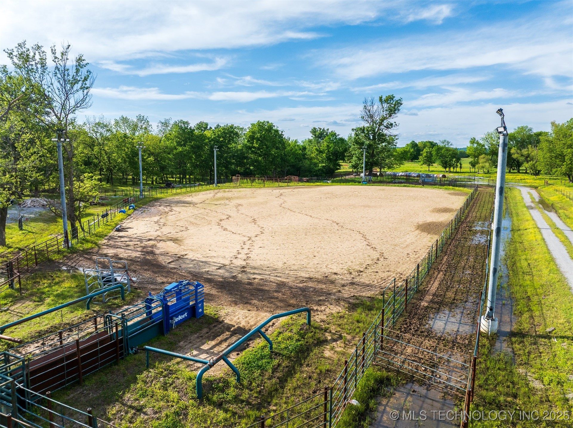 5378 W 450 Road Property Photo 6