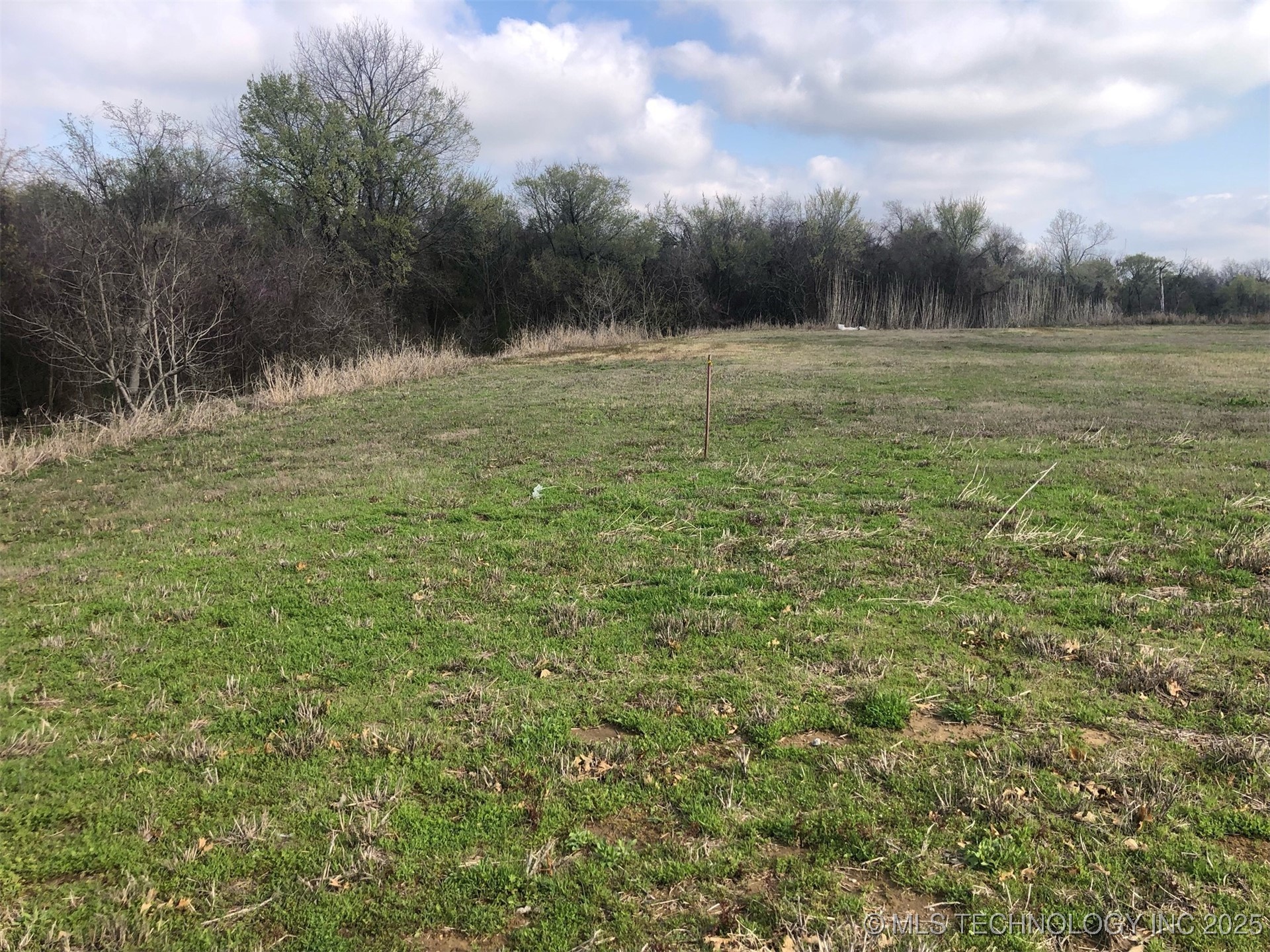 1500 W Shawnee Street Property Photo 2