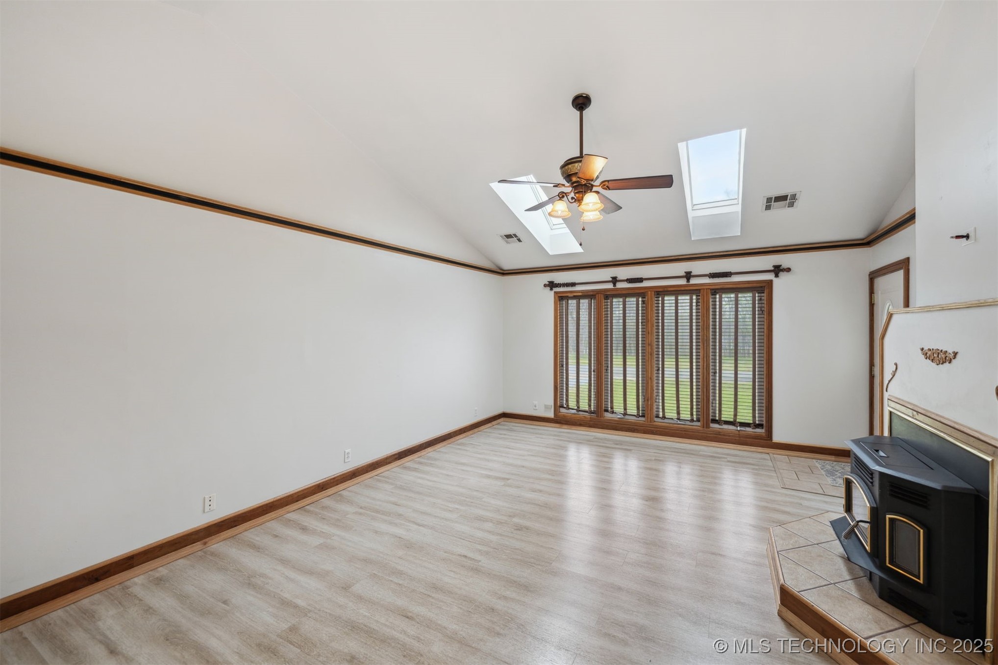 33 Haleys Drive Property Photo 8