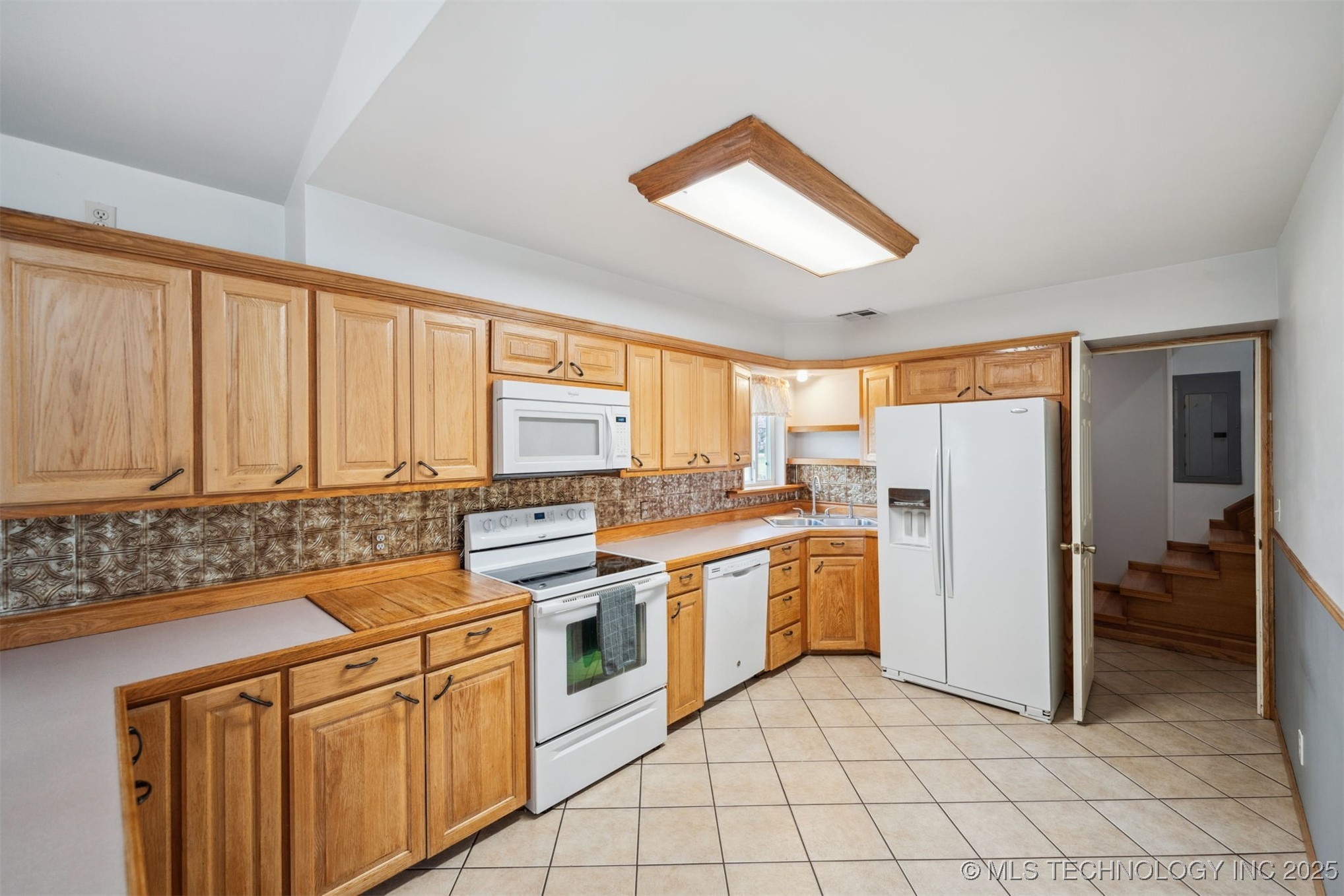 33 Haleys Drive Property Photo 10