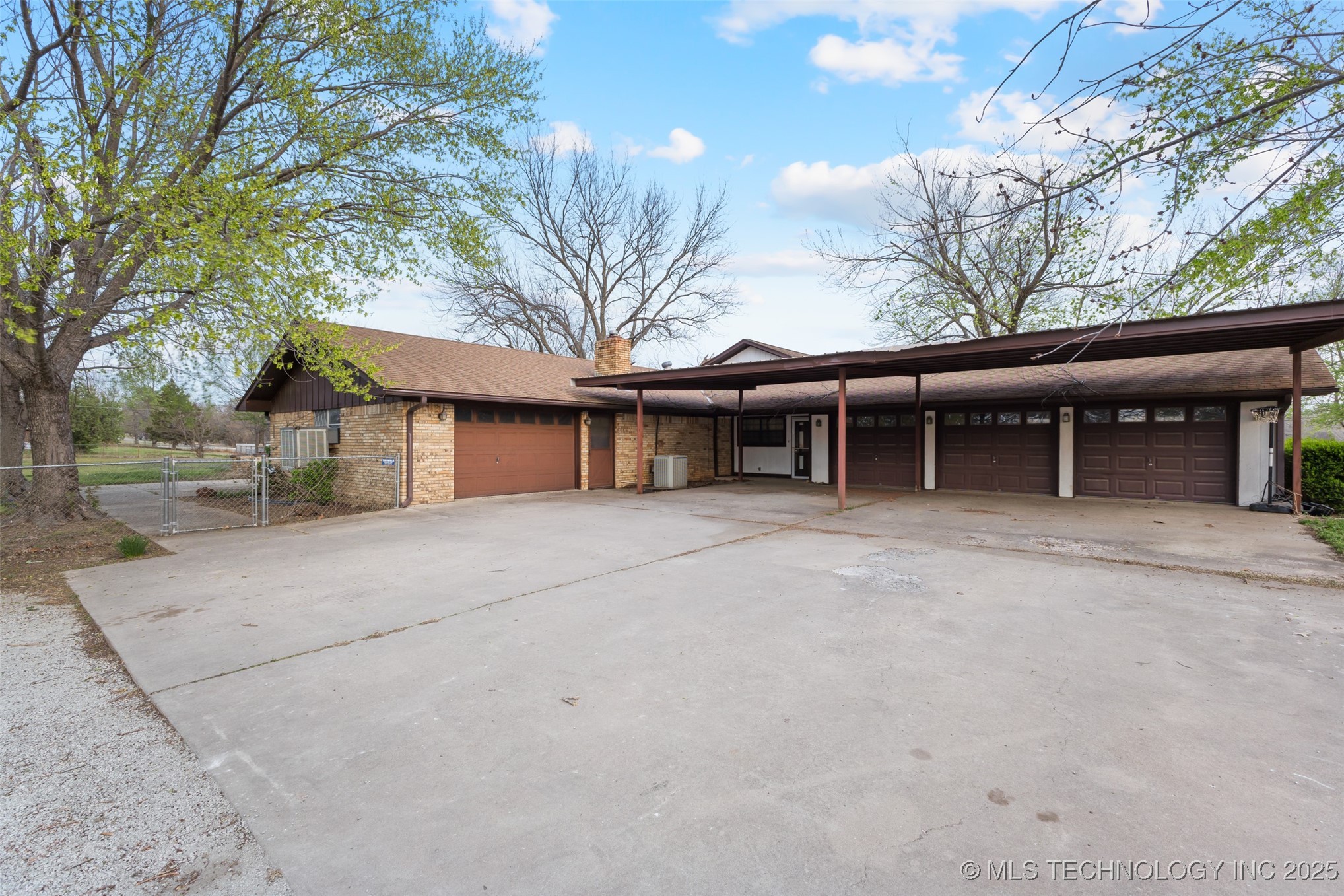 13003 County Road 1560 Property Photo 3