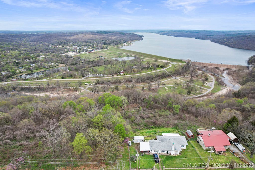 341 E 437 Road Property Photo 14