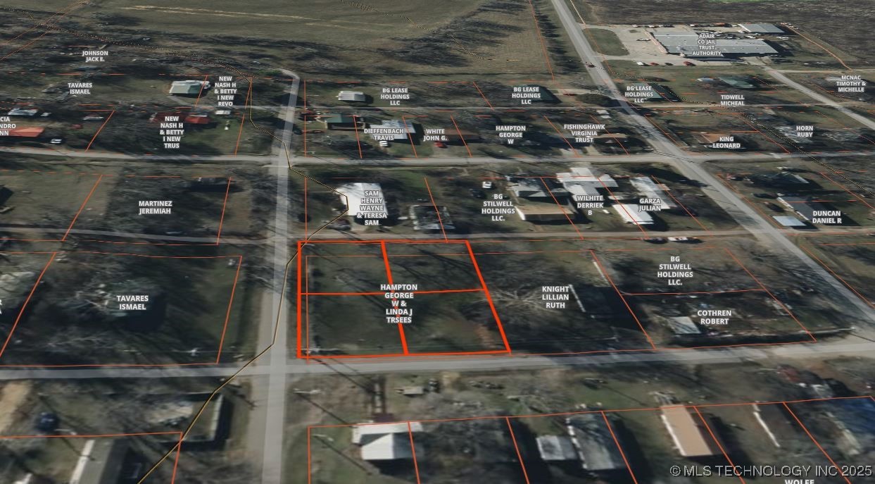 218 E Elm Street Property Photo 17