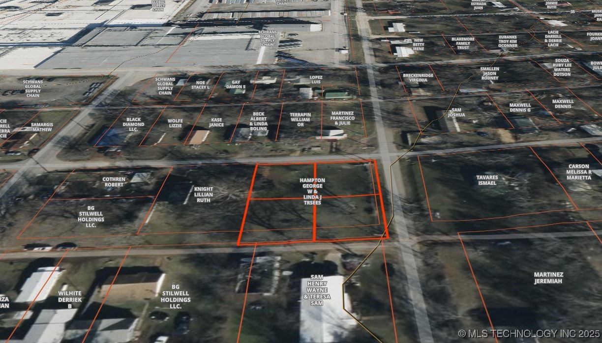 216 E Elm Street Property Photo 15