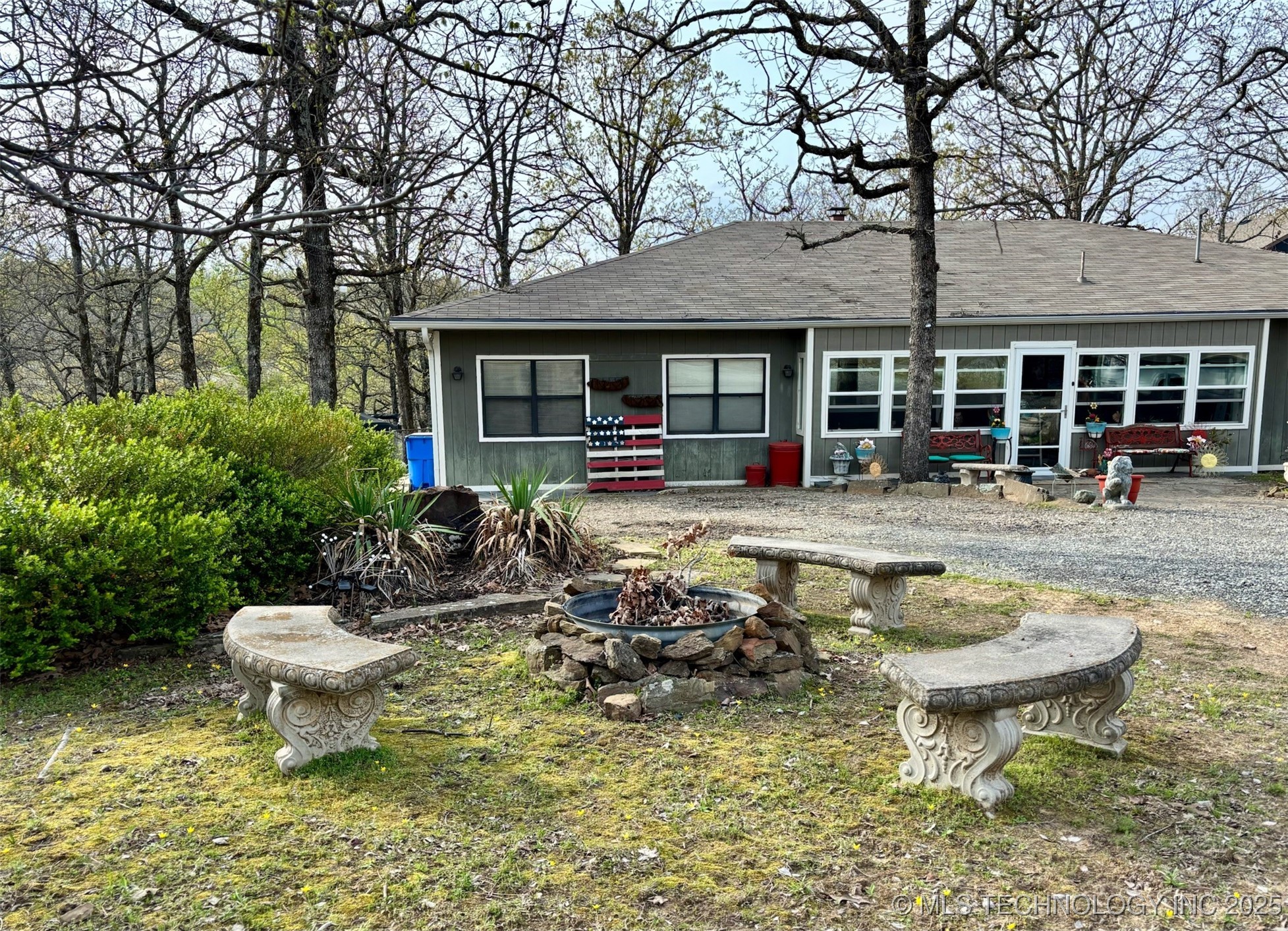 353 Council Tree Drive Property Photo 2