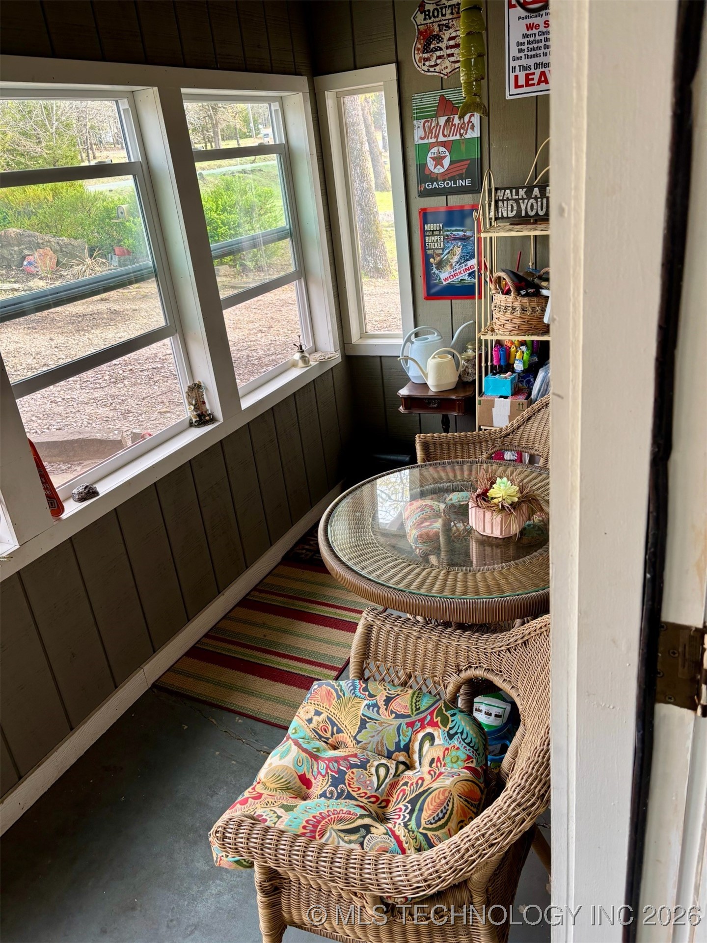 353 Council Tree Drive Property Photo 6