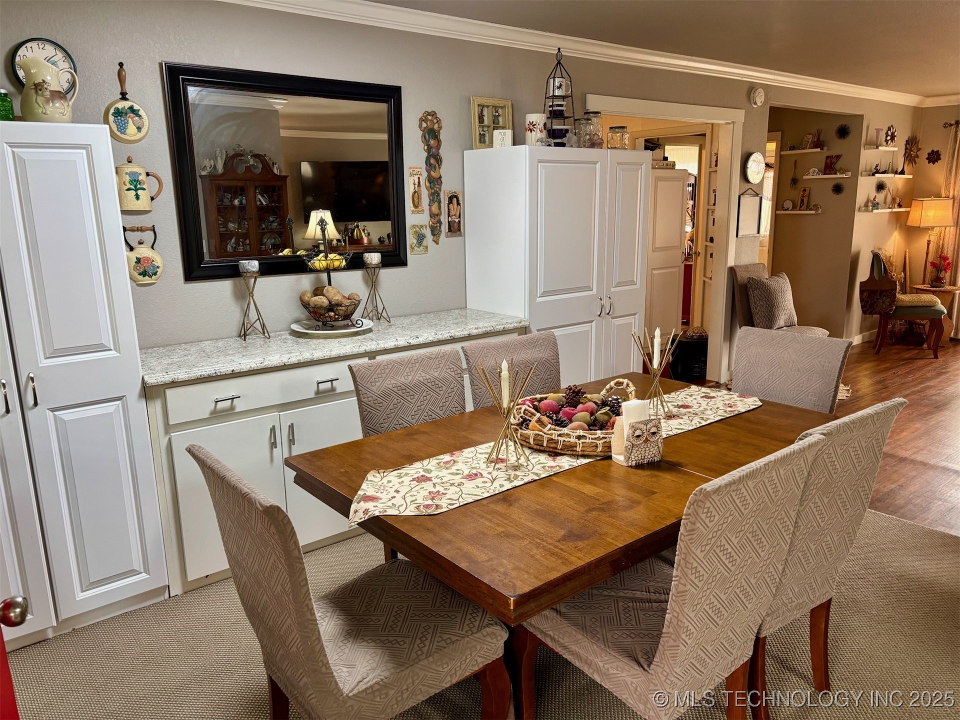 353 Council Tree Drive Property Photo 10