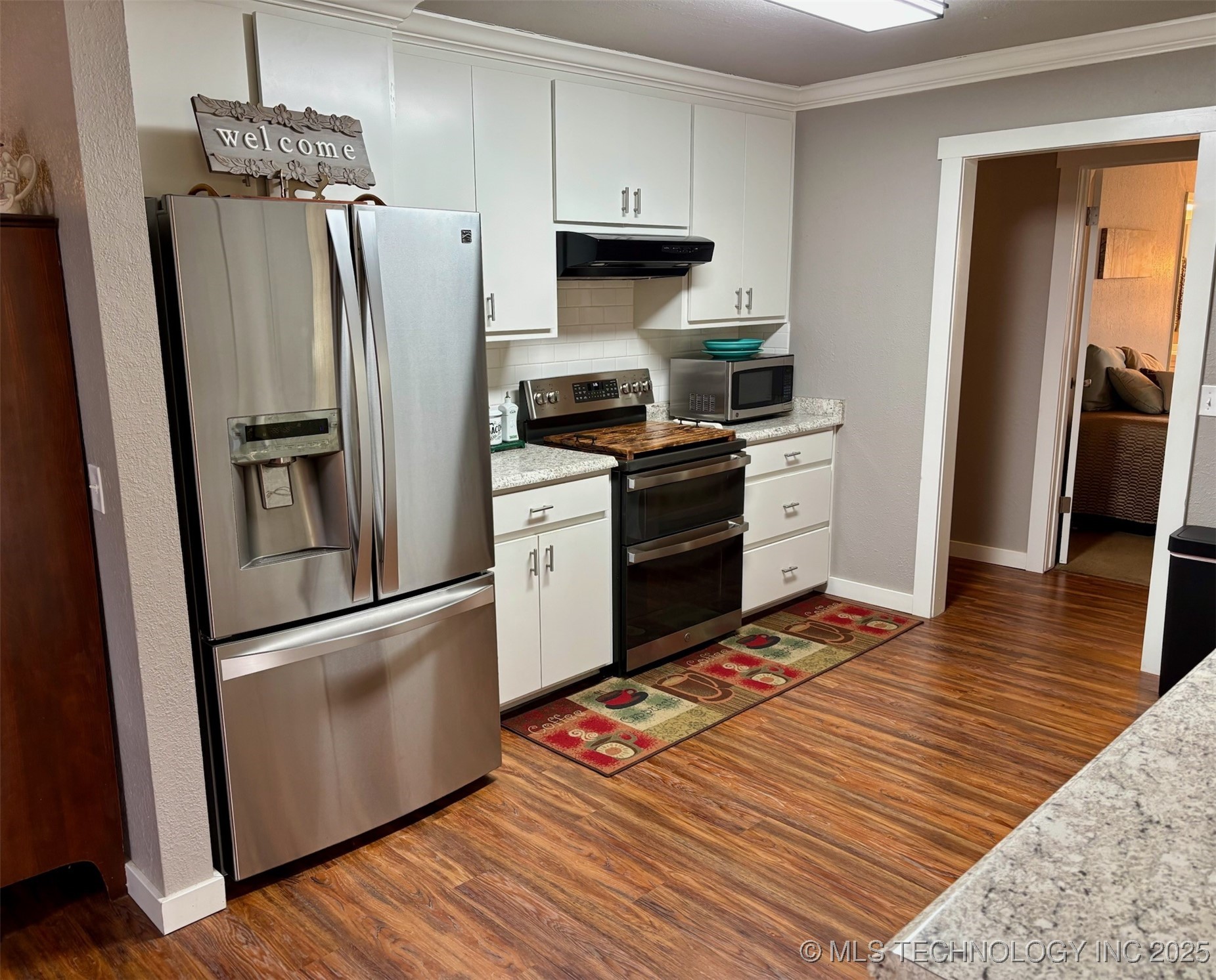 353 Council Tree Drive Property Photo 11