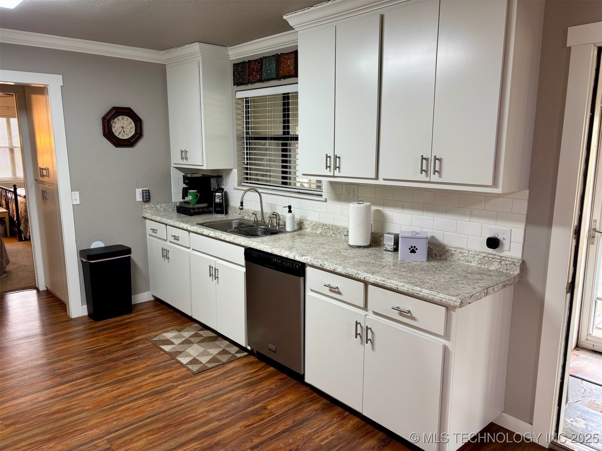 353 Council Tree Drive Property Photo 12