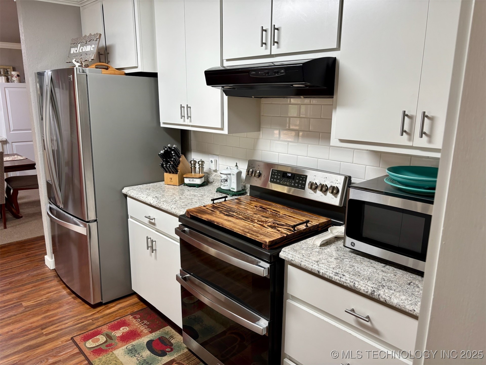 353 Council Tree Drive Property Photo 13