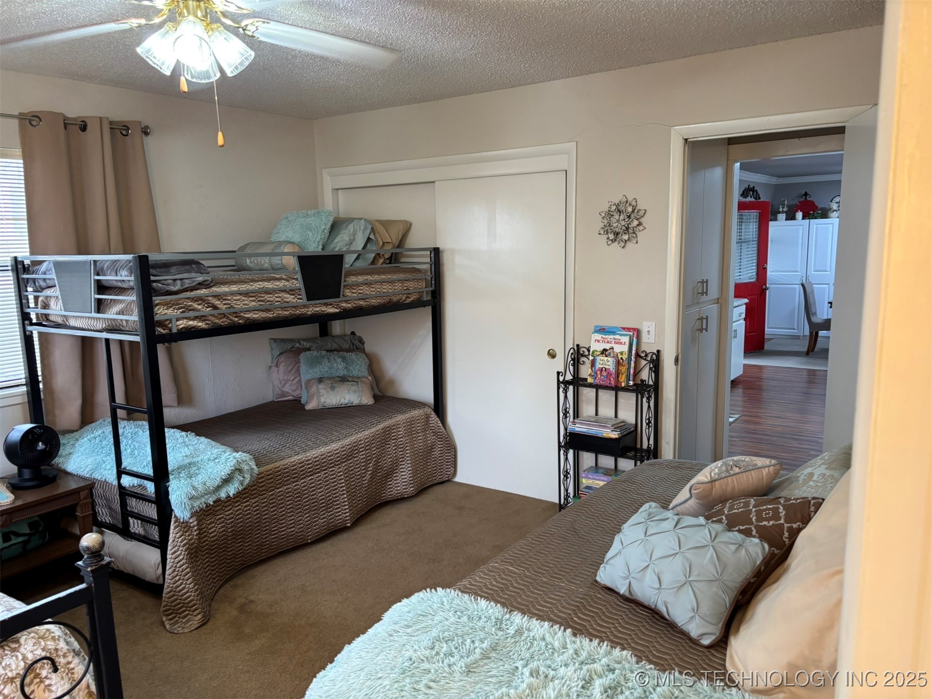 353 Council Tree Drive Property Photo 17