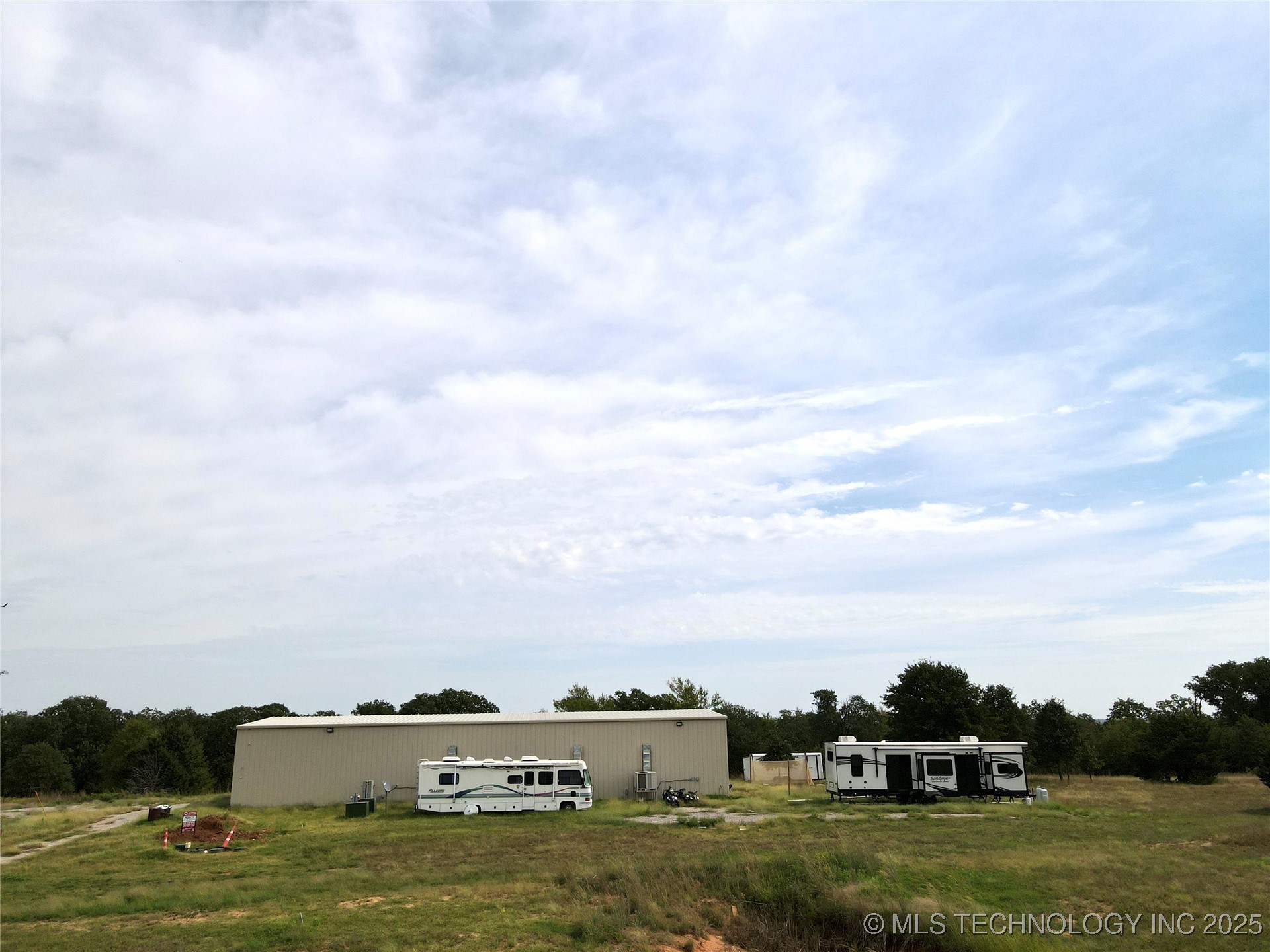 36565 E Pvt 1568 Property Photo 3