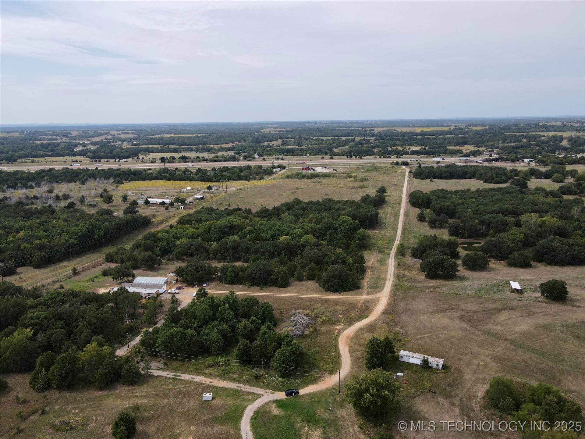 36565 E Pvt 1568 Property Photo 5