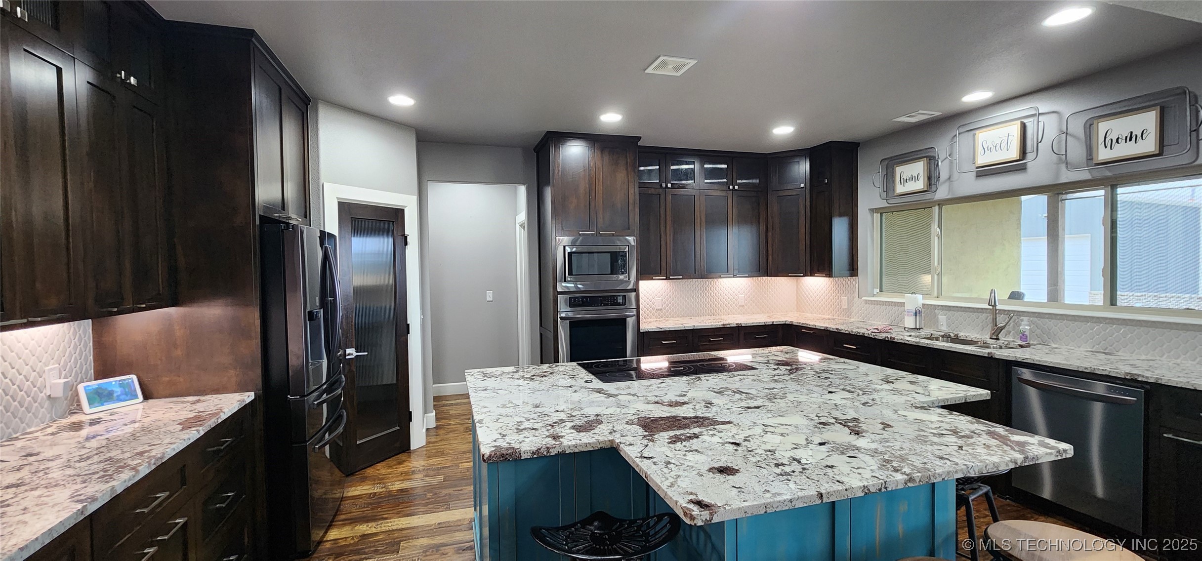 17078 S 11th West Avenue Property Photo 10