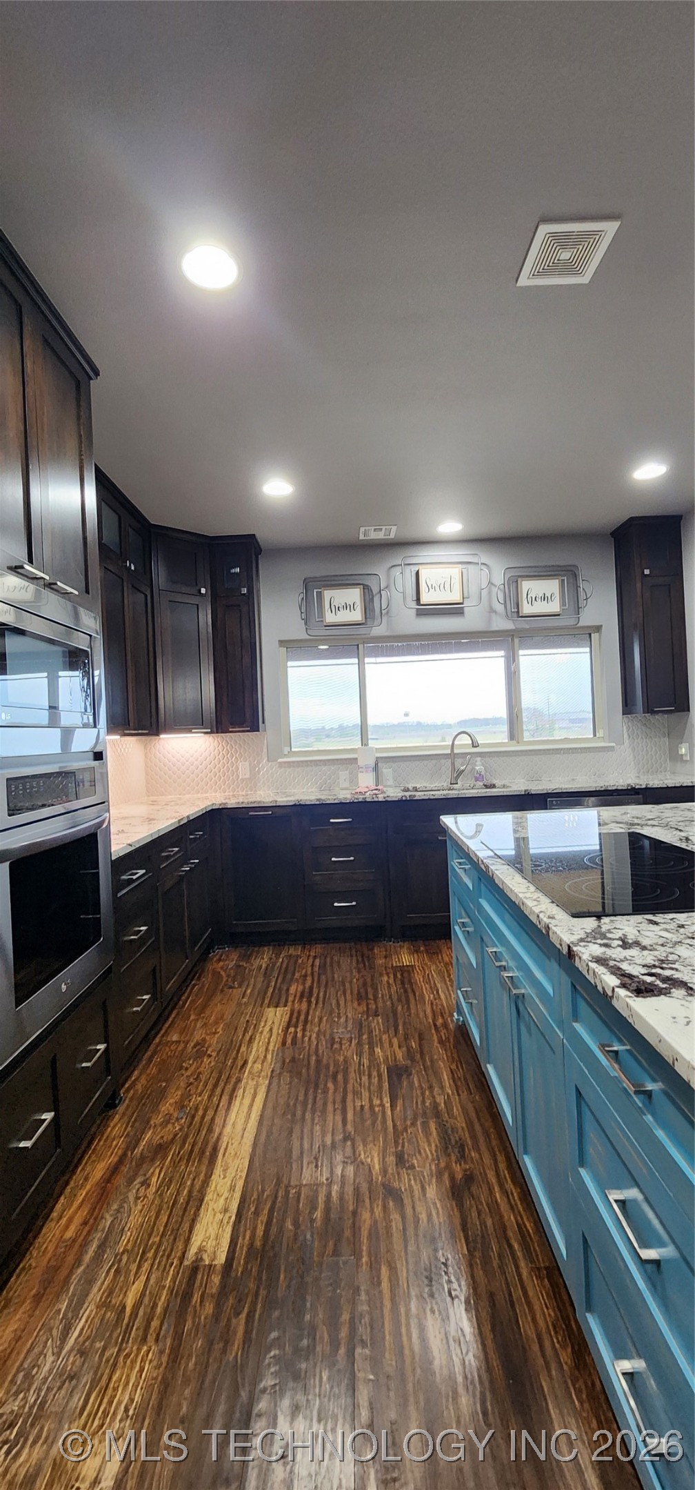 17078 S 11th West Avenue Property Photo 15