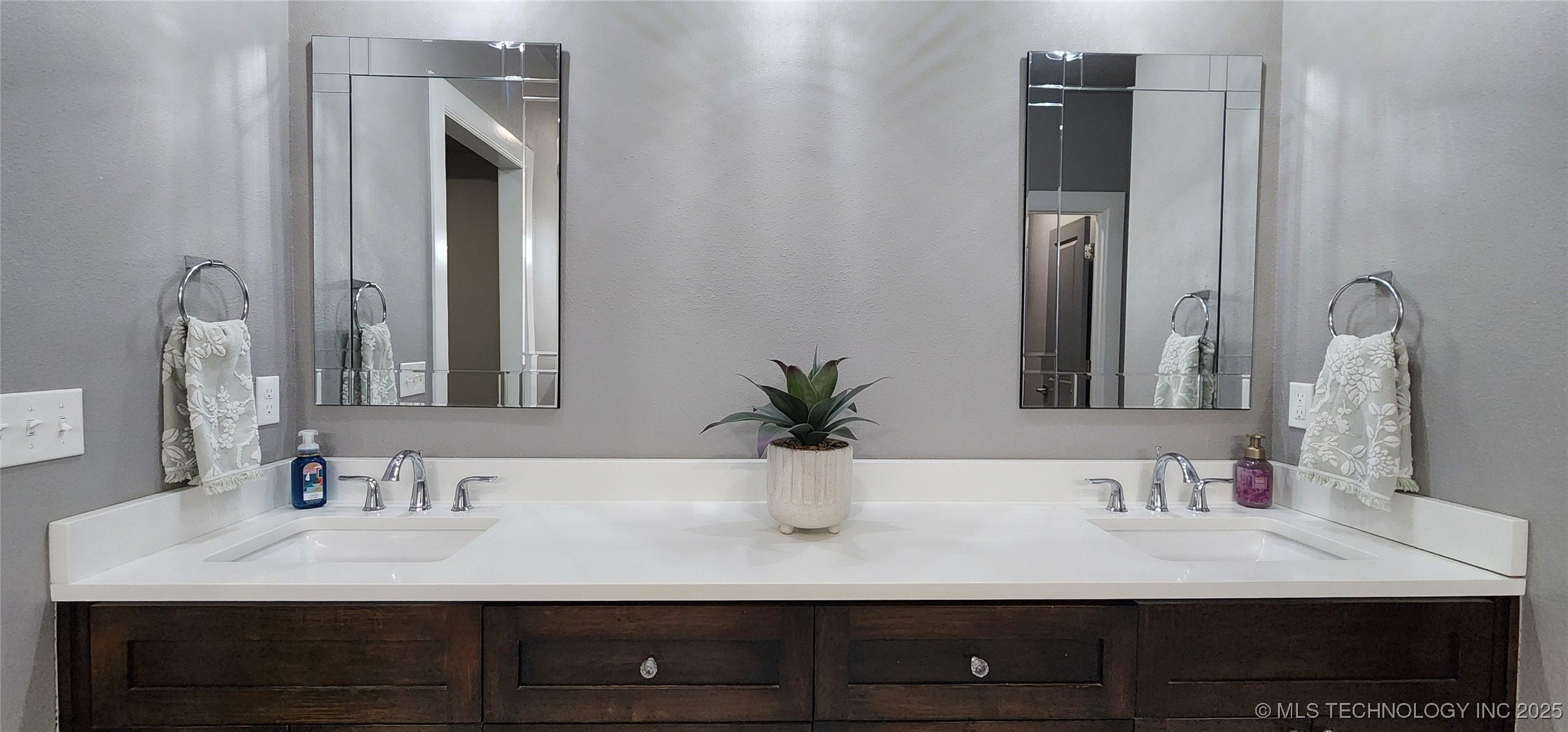 17078 S 11th West Avenue Property Photo 40