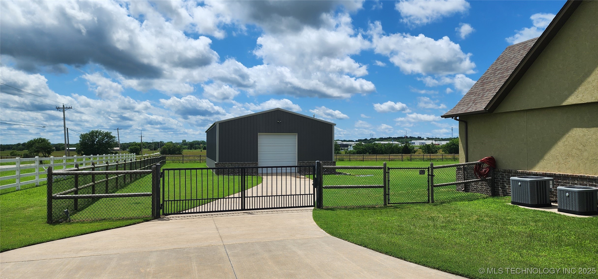 17078 S 11th West Avenue Property Photo 79