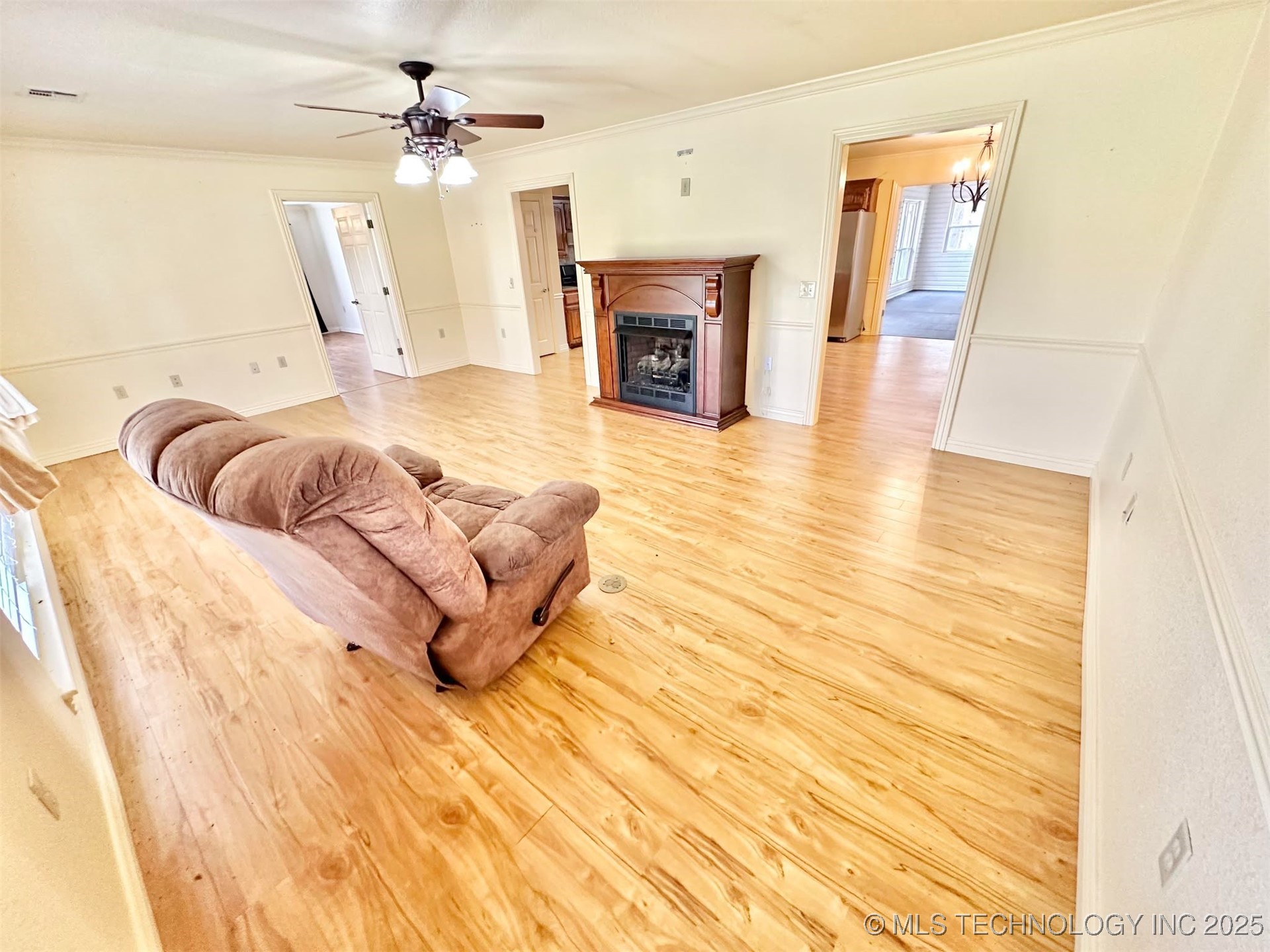 1401 Country Ridge Drive Property Photo 6