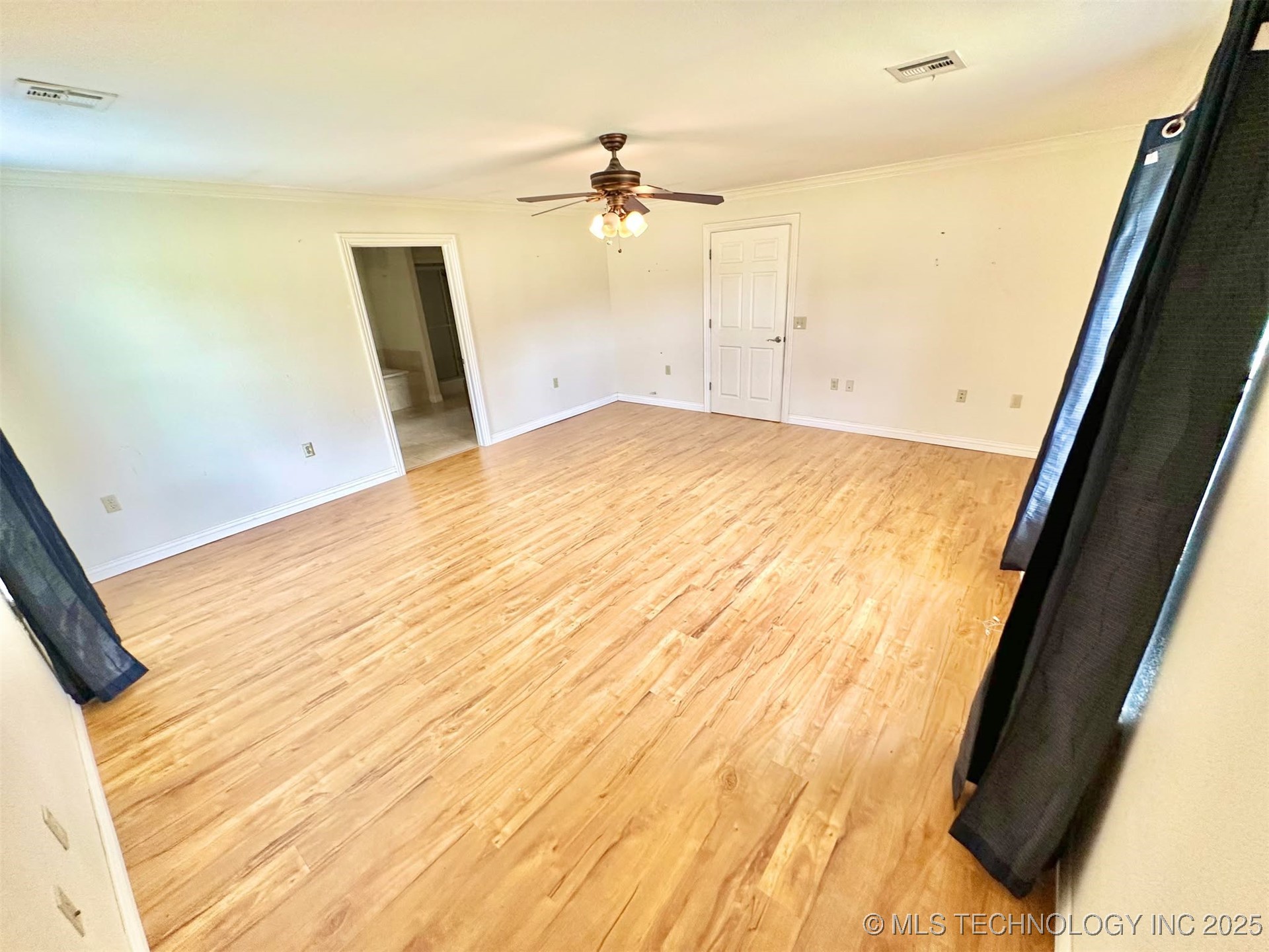 1401 Country Ridge Drive Property Photo 14