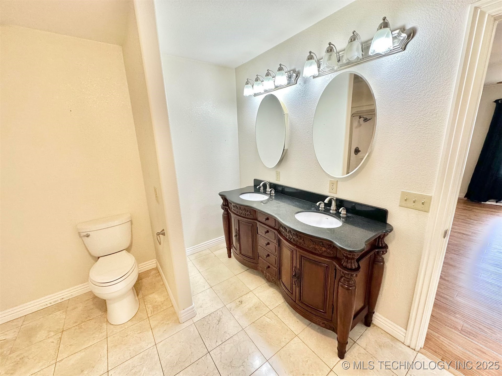 1401 Country Ridge Drive Property Photo 16