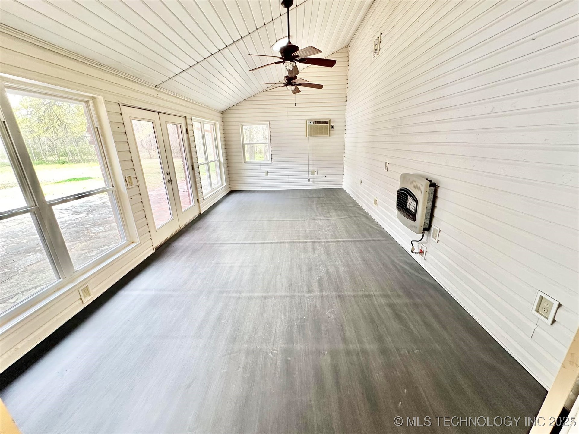 1401 Country Ridge Drive Property Photo 25