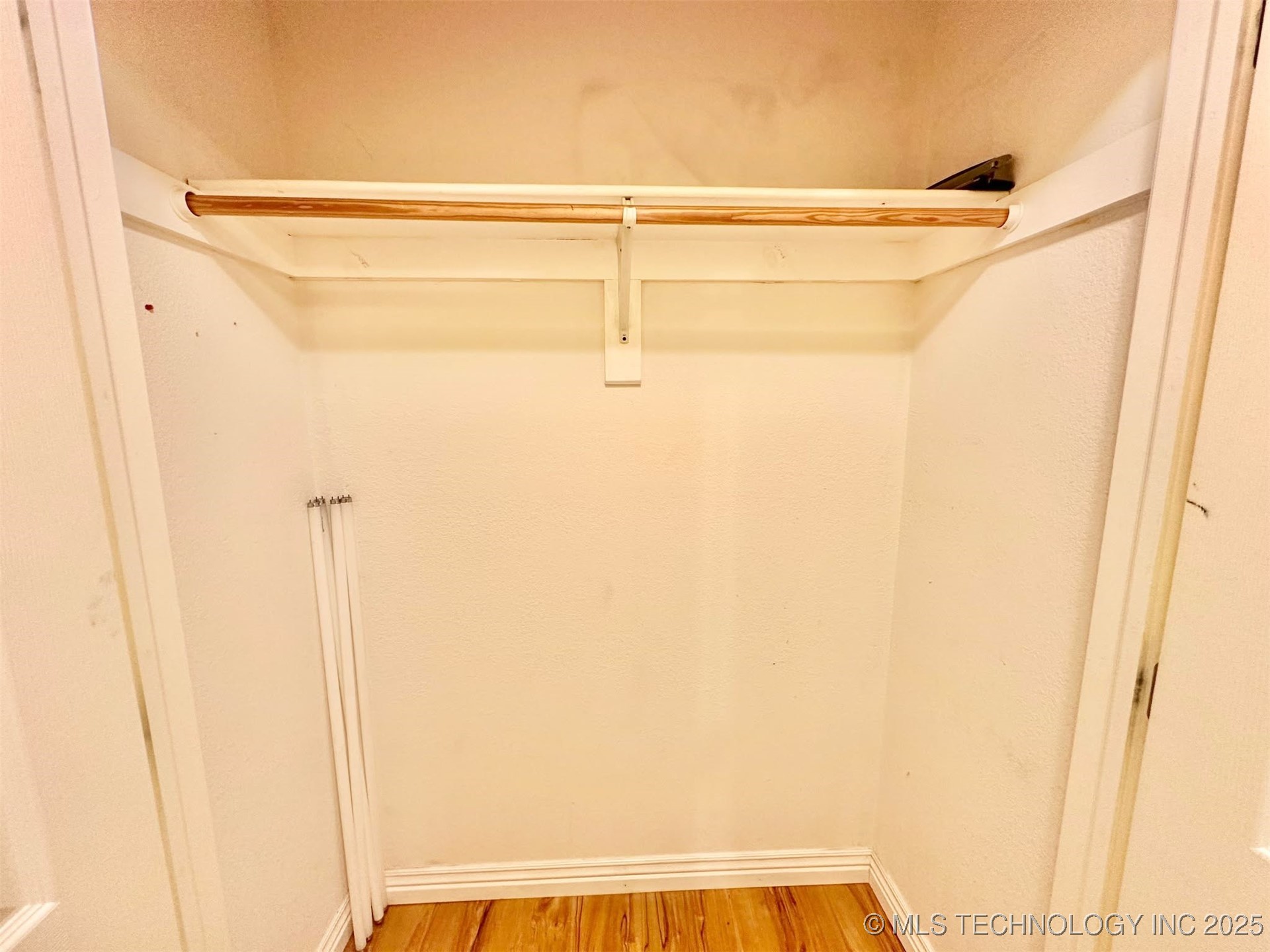 1401 Country Ridge Drive Property Photo 28