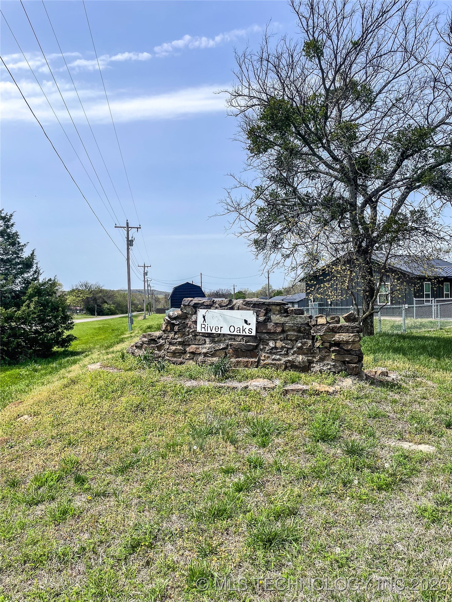 Choctaw Drive Property Photo 2