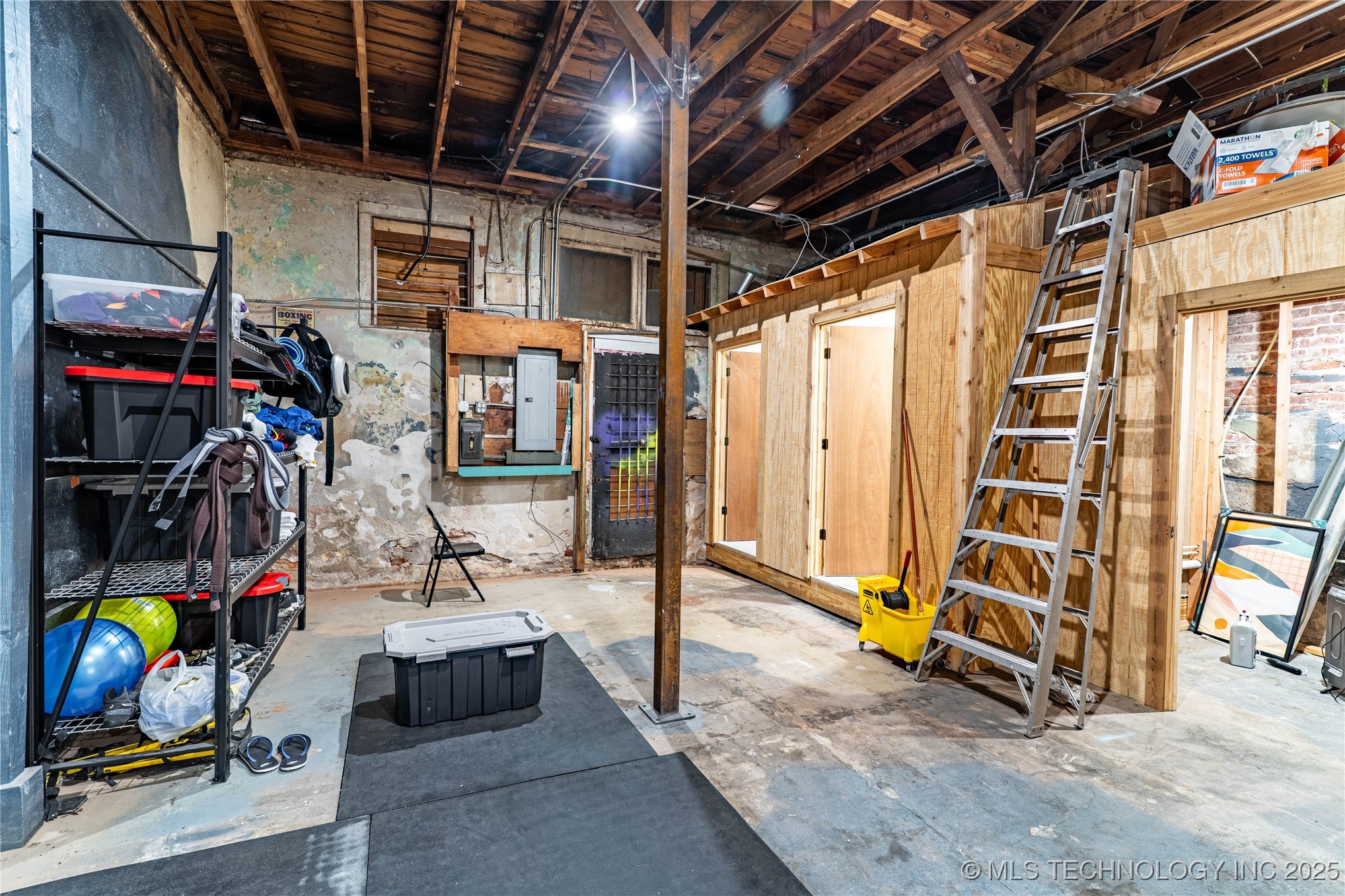 106 N Main Street Property Photo 11