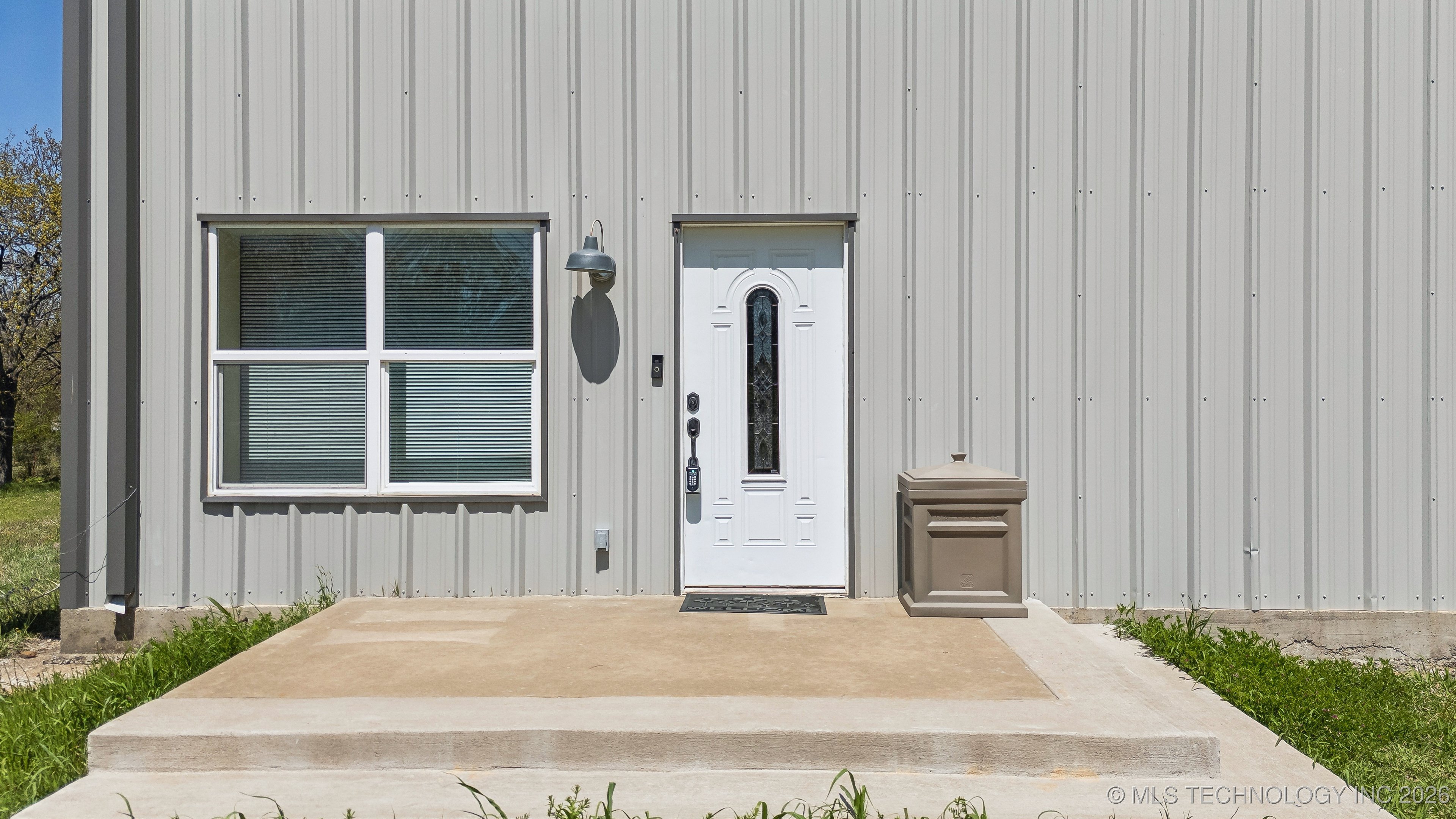 16042 S 97th West Avenue Property Photo 3