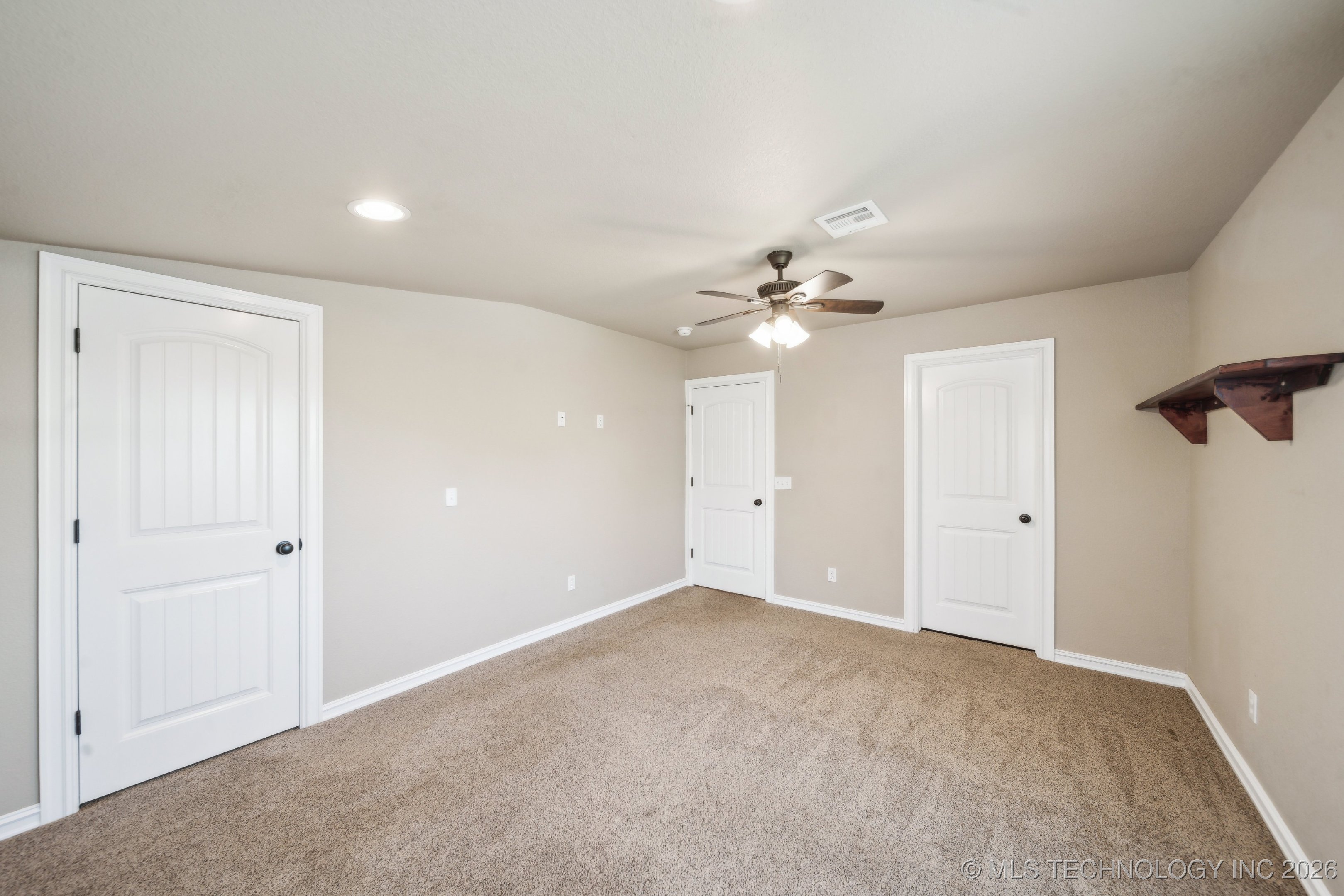 16042 S 97th West Avenue Property Photo 17