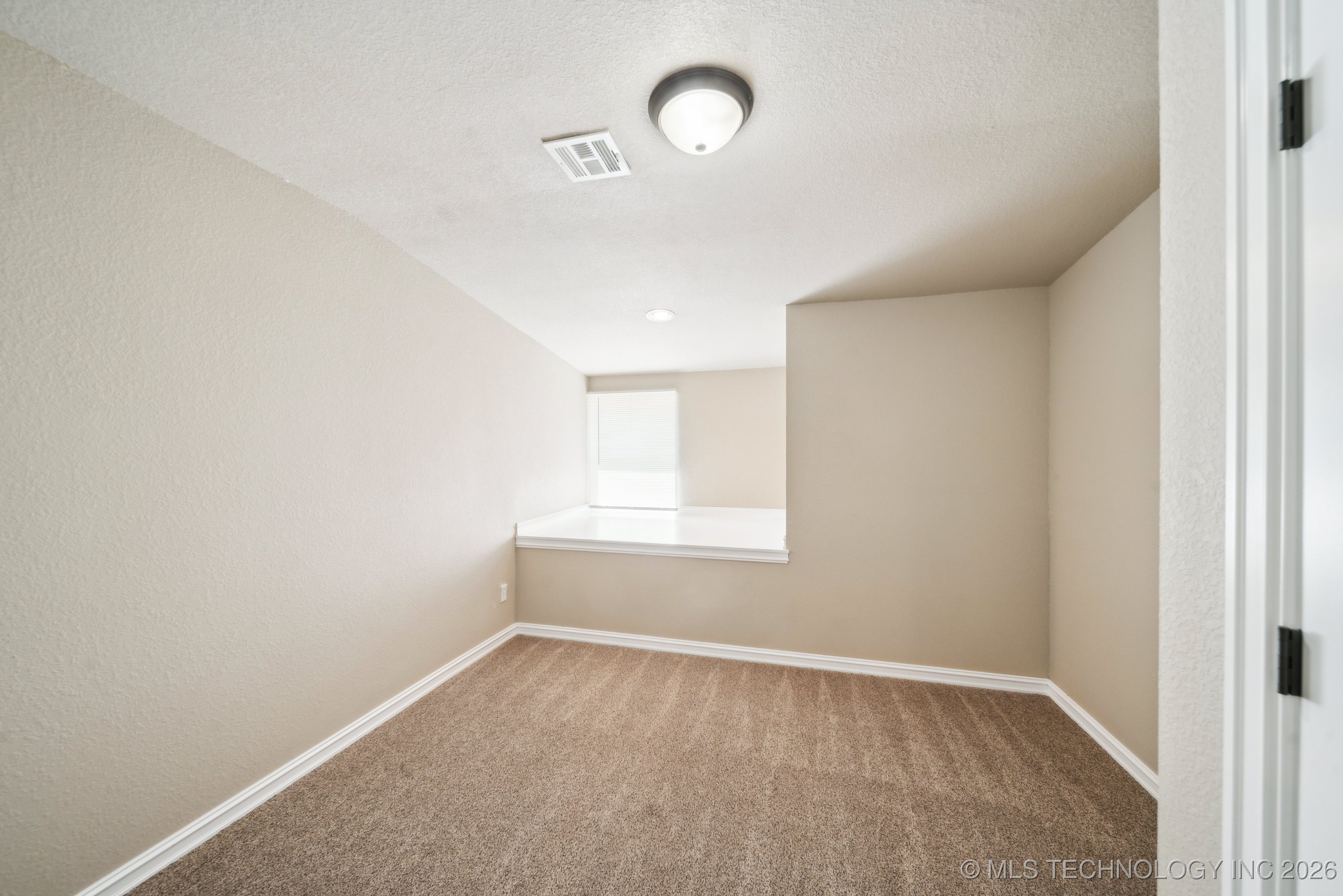 16042 S 97th West Avenue Property Photo 22