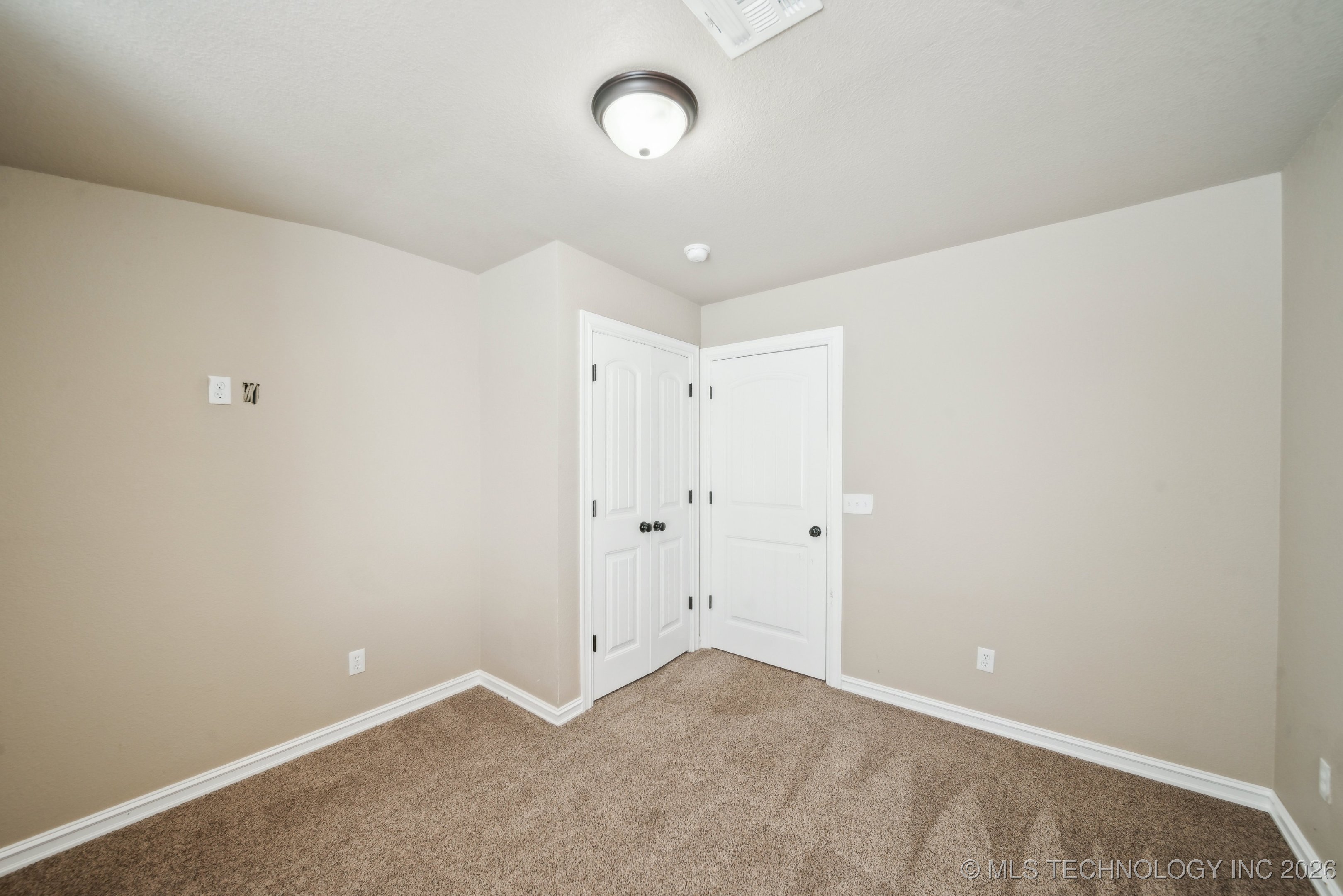 16042 S 97th West Avenue Property Photo 23