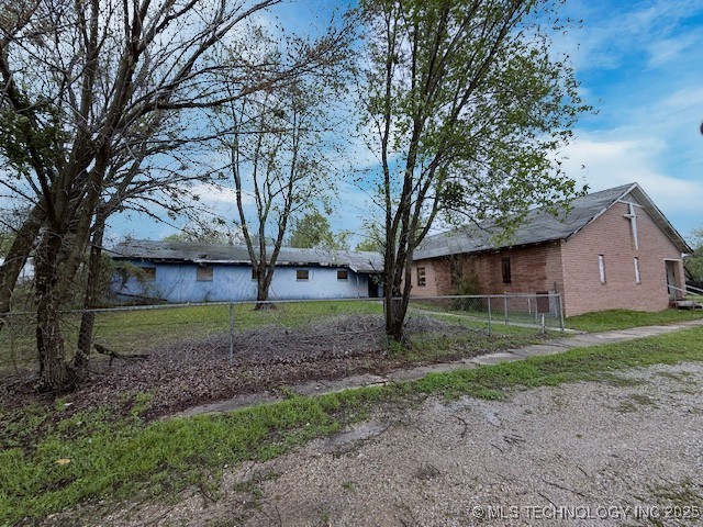 1035 Spurr Property Photo 4