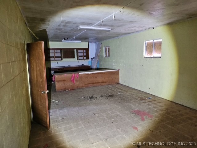 1035 Spurr Property Photo 8