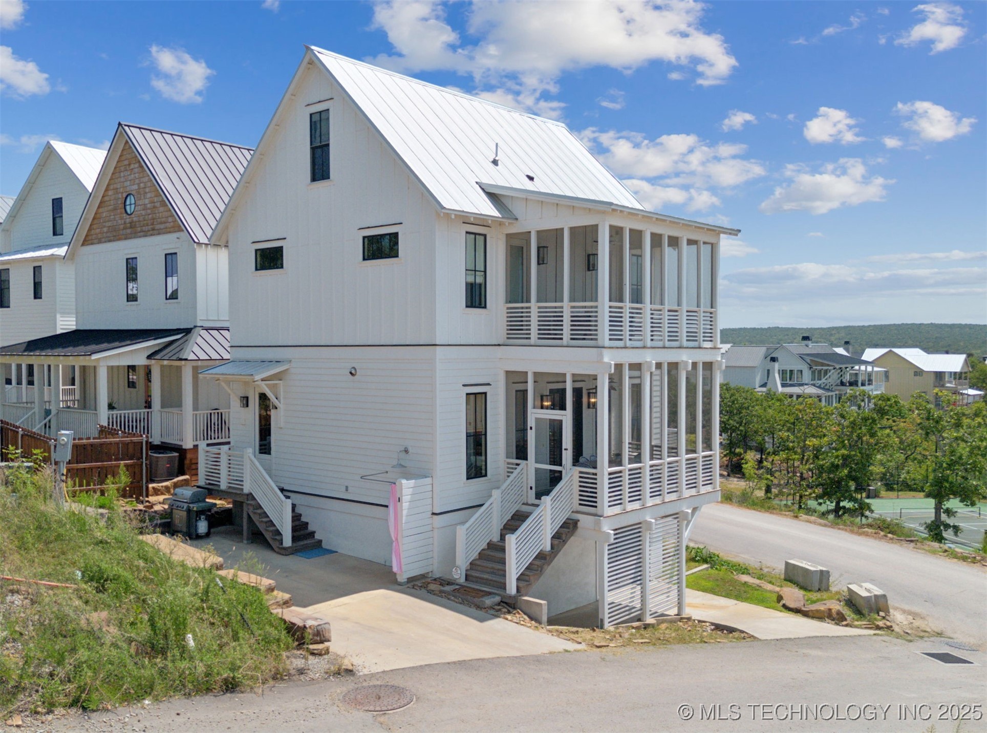 101 Lower Greenway Property Photo 1