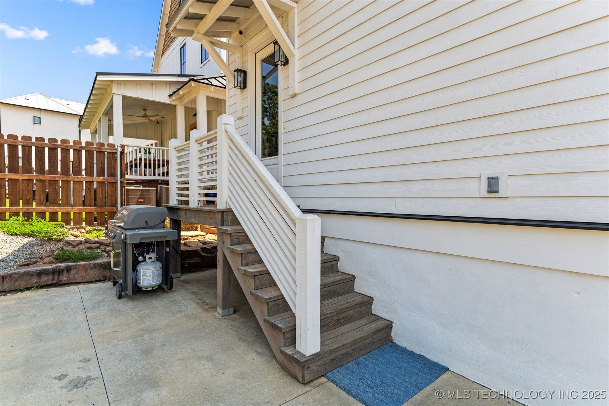 101 Lower Greenway Property Photo 7