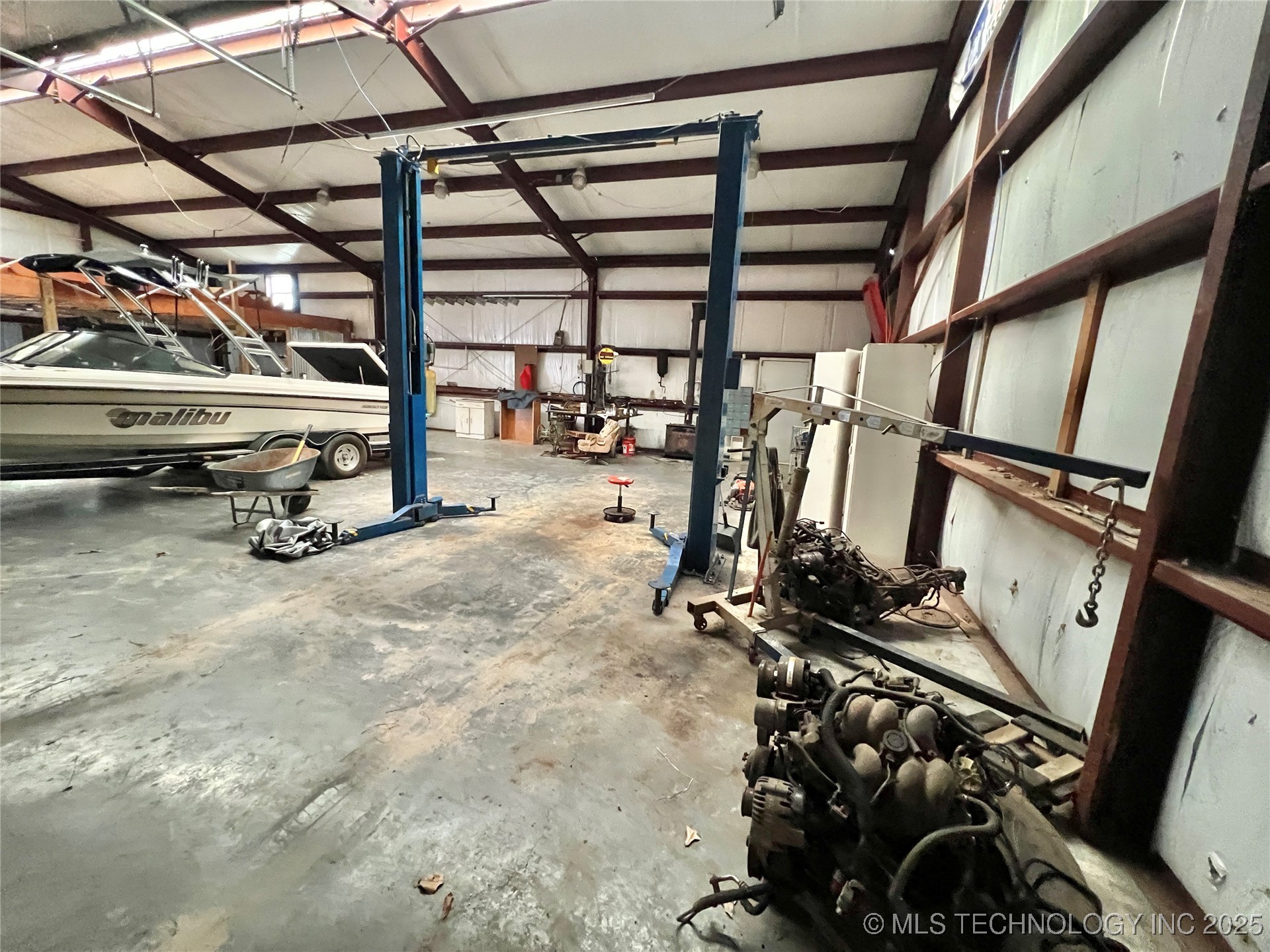 22231 E 843 Road Property Photo 10