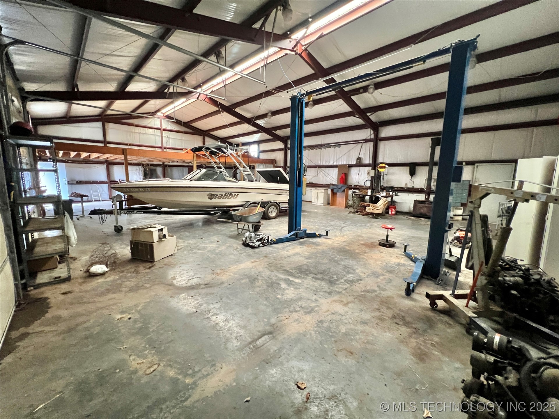 22231 E 843 Road Property Photo 11