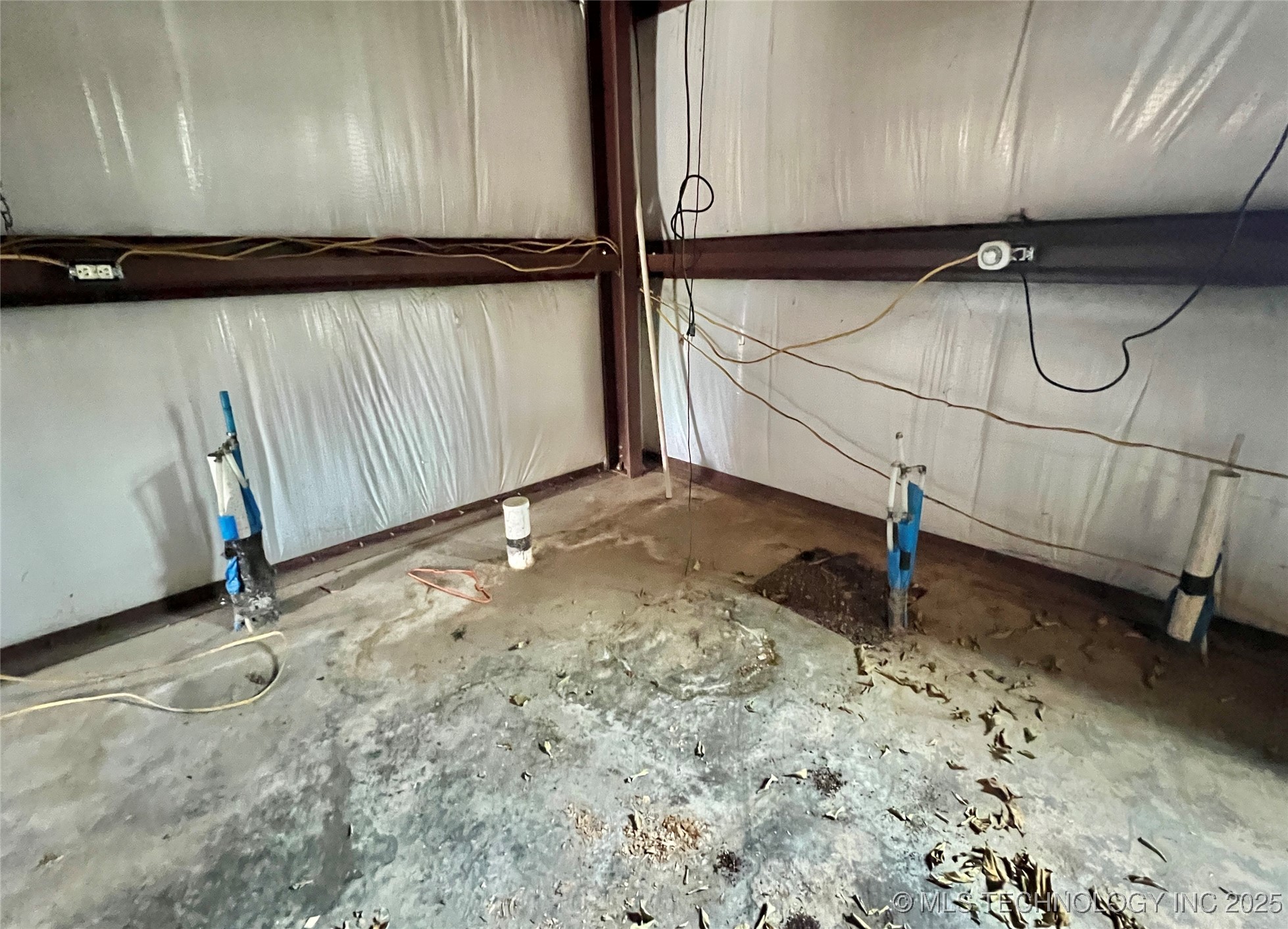 22231 E 843 Road Property Photo 21