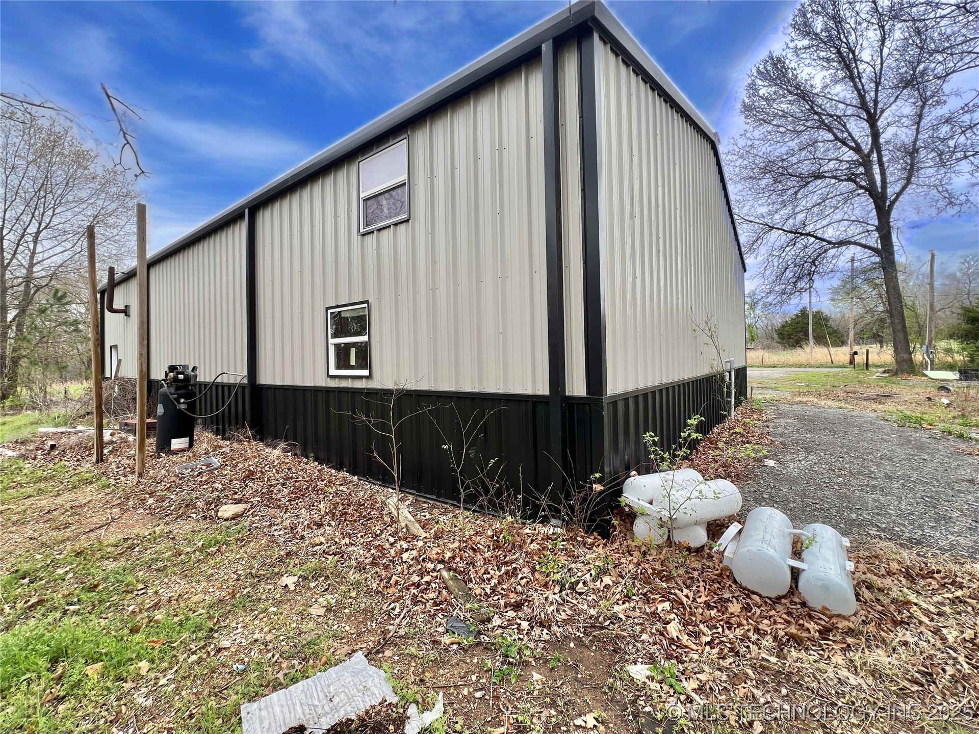 22231 E 843 Road Property Photo 22