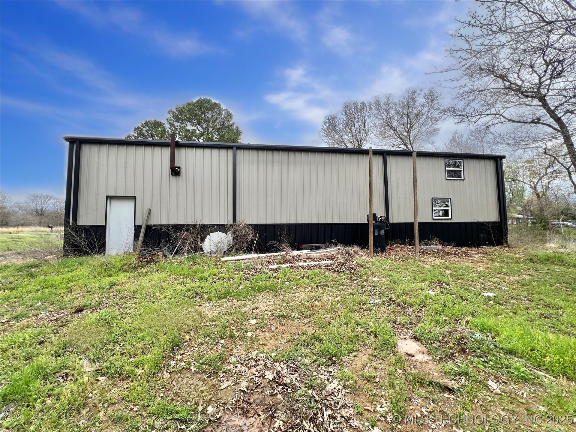 22231 E 843 Road Property Photo 26