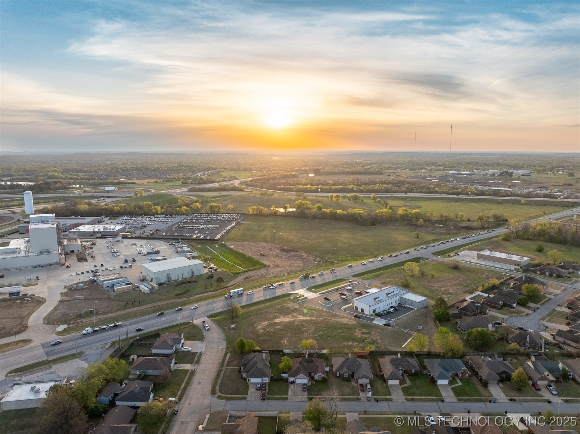 1 E Hwy 51 Property Photo 1