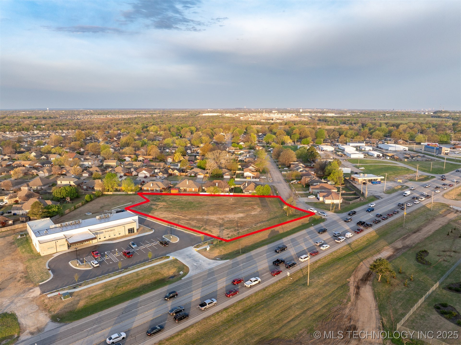 1 E Hwy 51 Property Photo 2