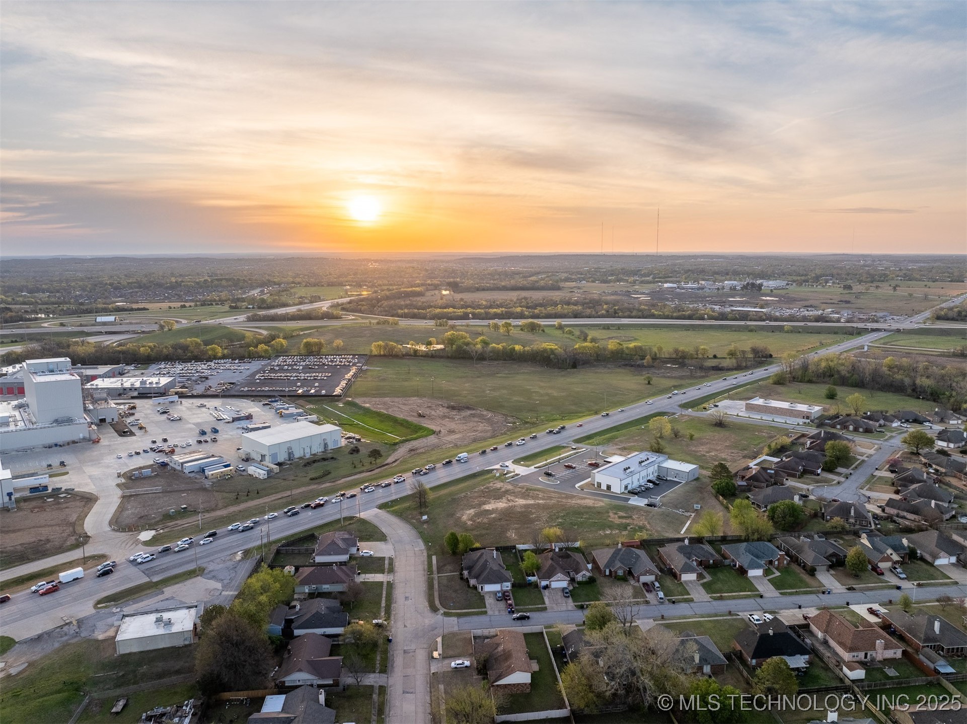 1 E Hwy 51 Property Photo 10