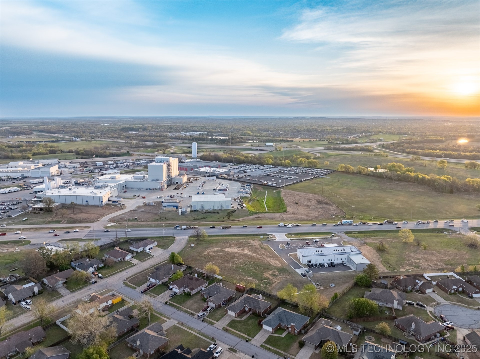 1 E Hwy 51 Property Photo 11