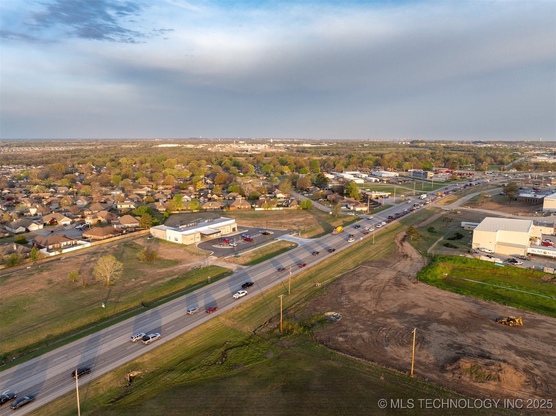 1 E Hwy 51 Property Photo 12