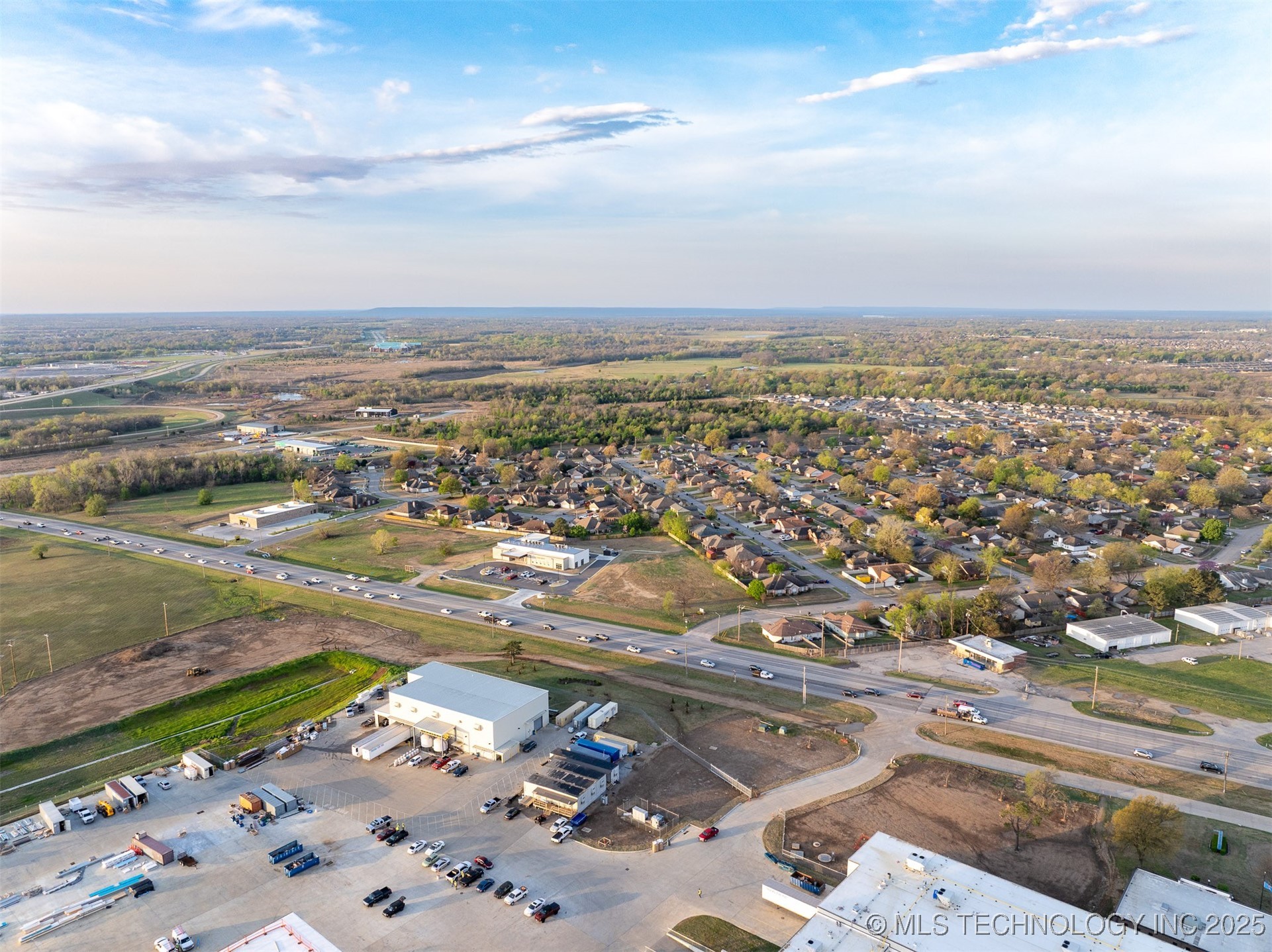 1 E Hwy 51 Property Photo 20