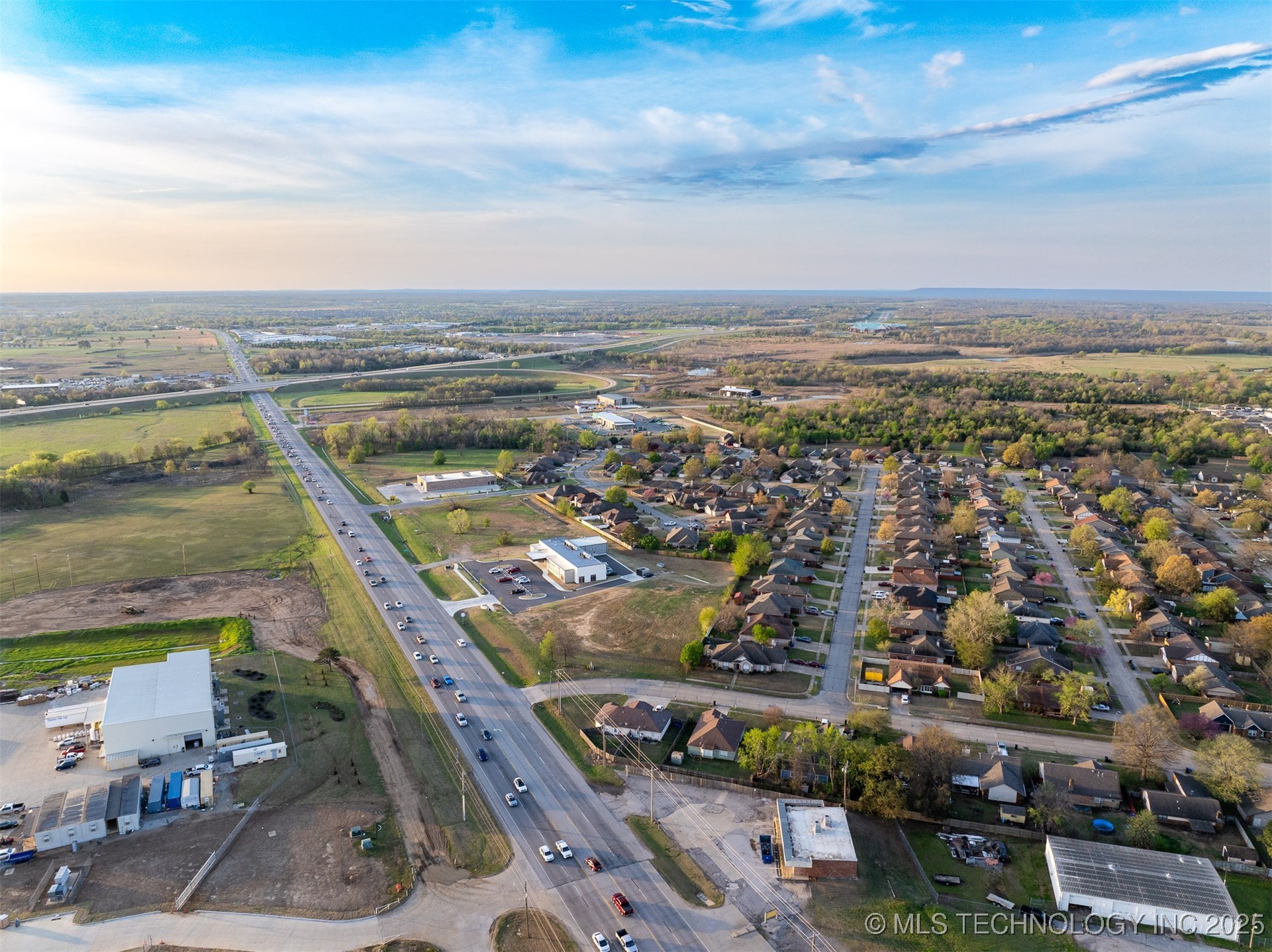 1 E Hwy 51 Property Photo 21